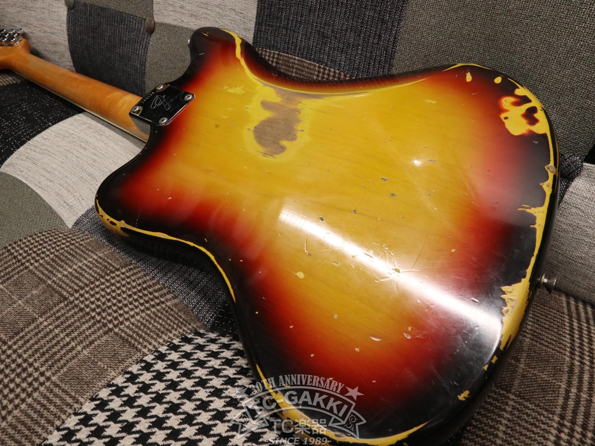 1966 Jaguar 3tone Sunburst - TC楽器 - TCGAKKI