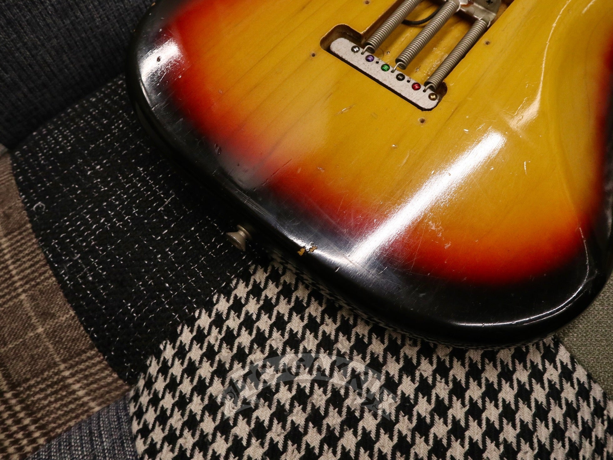 1966 STRATOCASTER Sunburst / Rosewood - TC楽器 - TCGAKKI