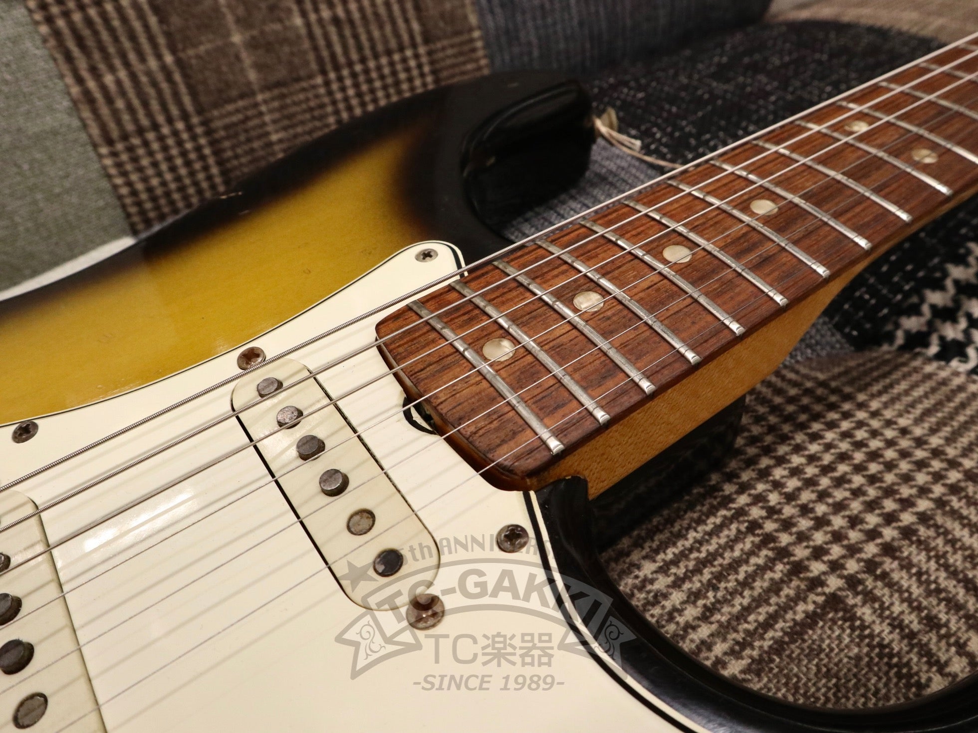 1966 STRATOCASTER Sunburst / Rosewood - TC楽器 - TCGAKKI