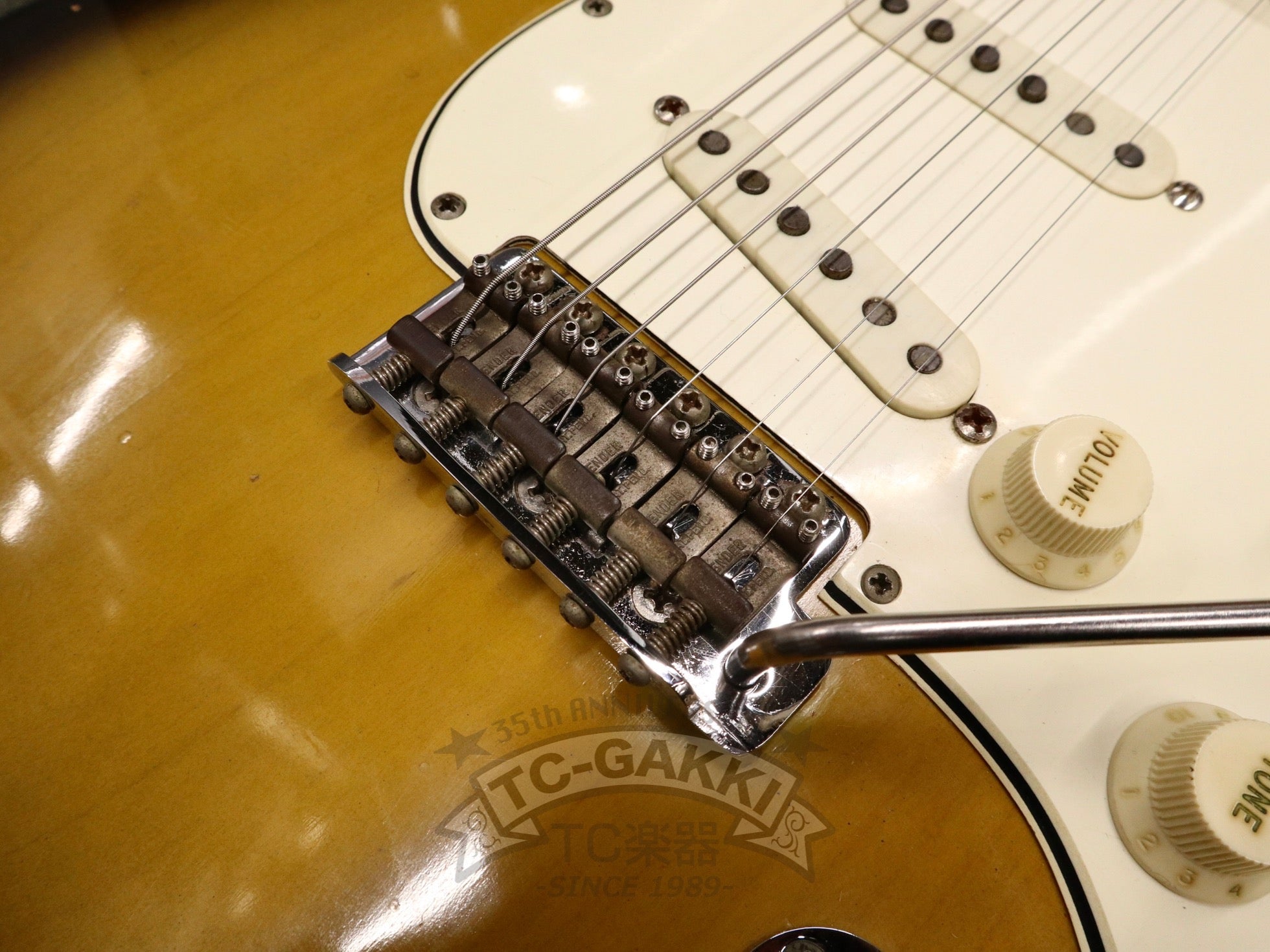 1966 STRATOCASTER Sunburst / Rosewood - TC楽器 - TCGAKKI