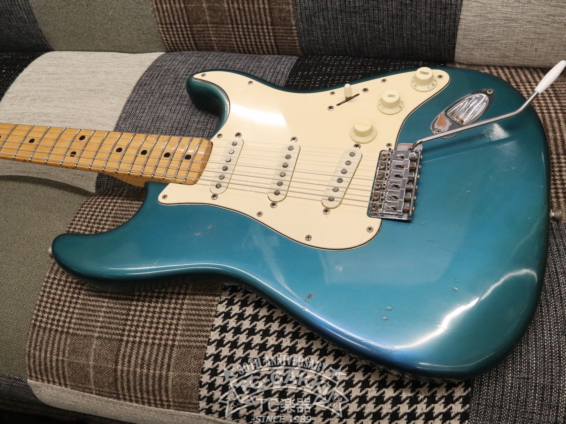 1974 Stratocaster Lake Placid Blue - TC楽器 - TCGAKKI