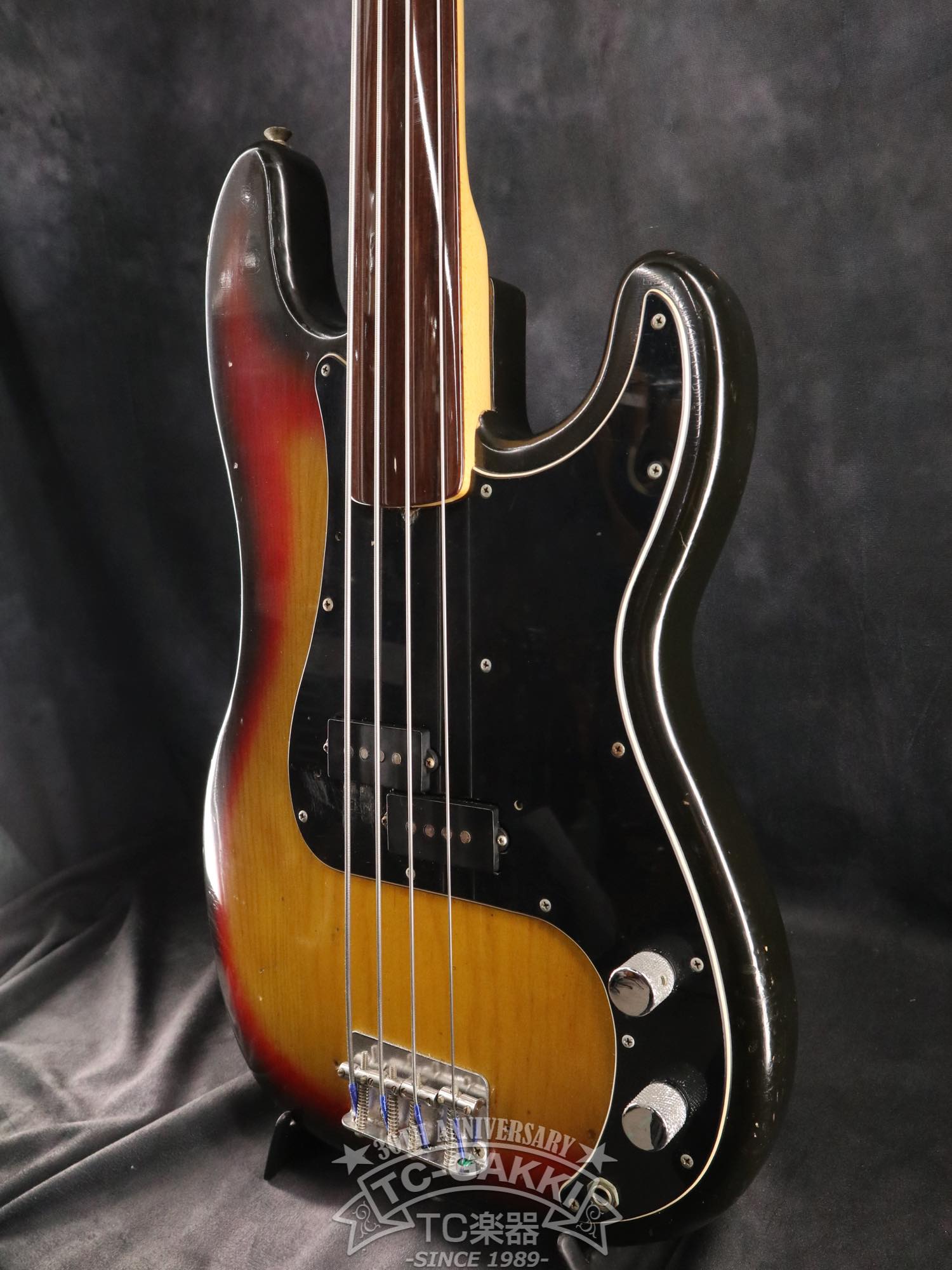 1977 PRECISION BASS Fretless - TC楽器 - TCGAKKI