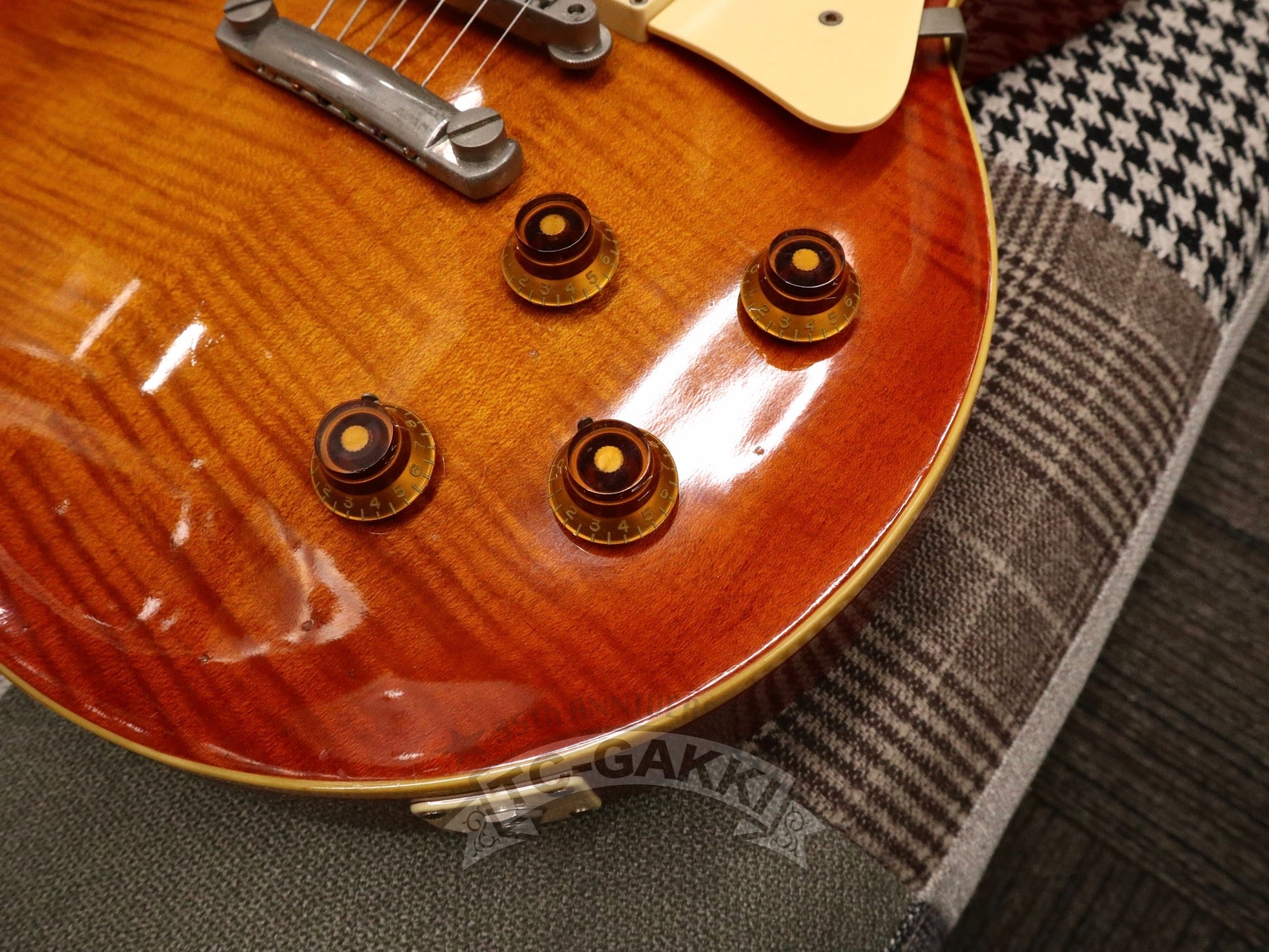 1980 EGF1200 Sunburst Lady - TC楽器 - TCGAKKI