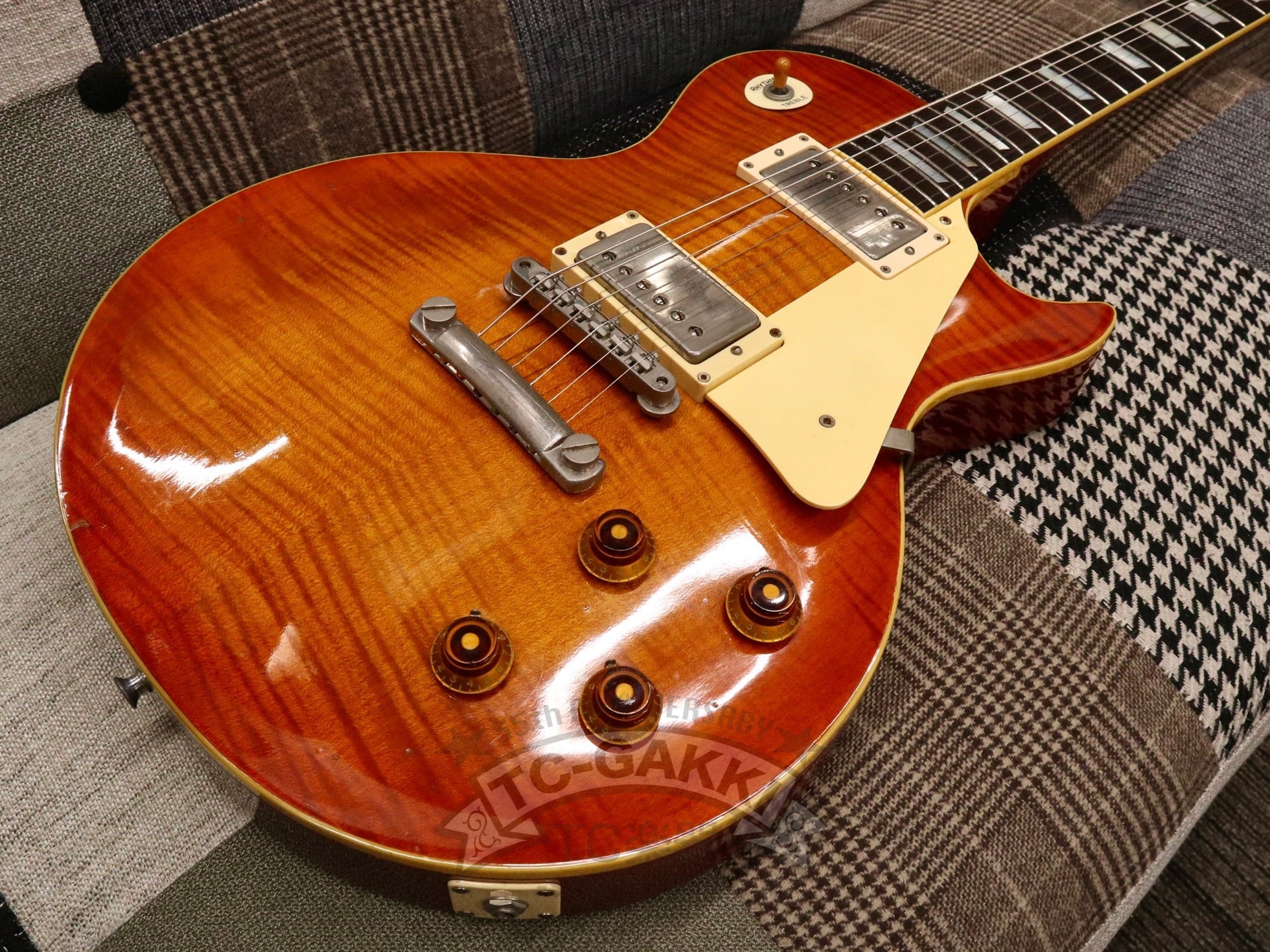 1980 EGF1200 Sunburst Lady - TC楽器 - TCGAKKI