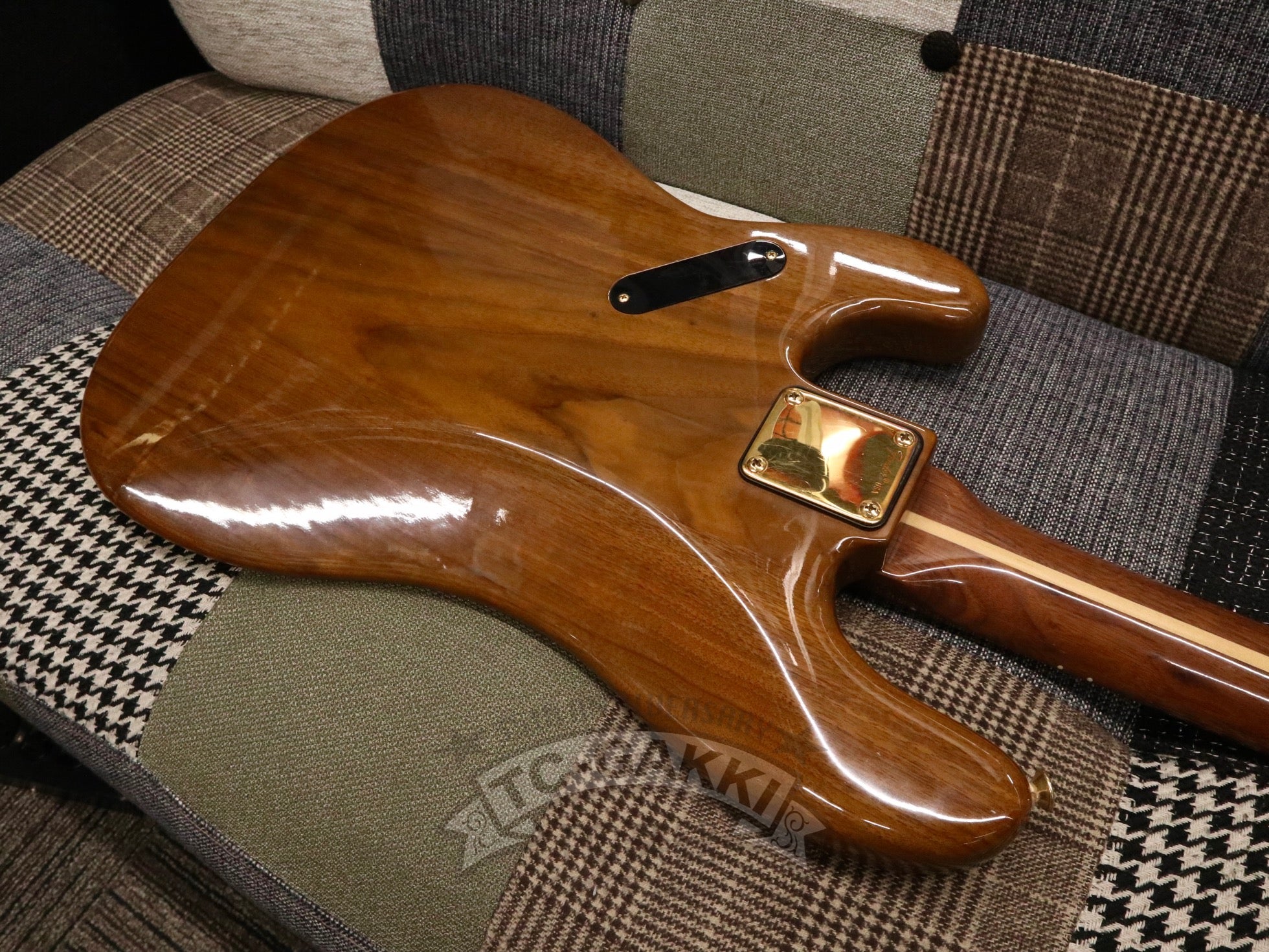 1980s Walnut Precision Special Bass - TC楽器 - TCGAKKI