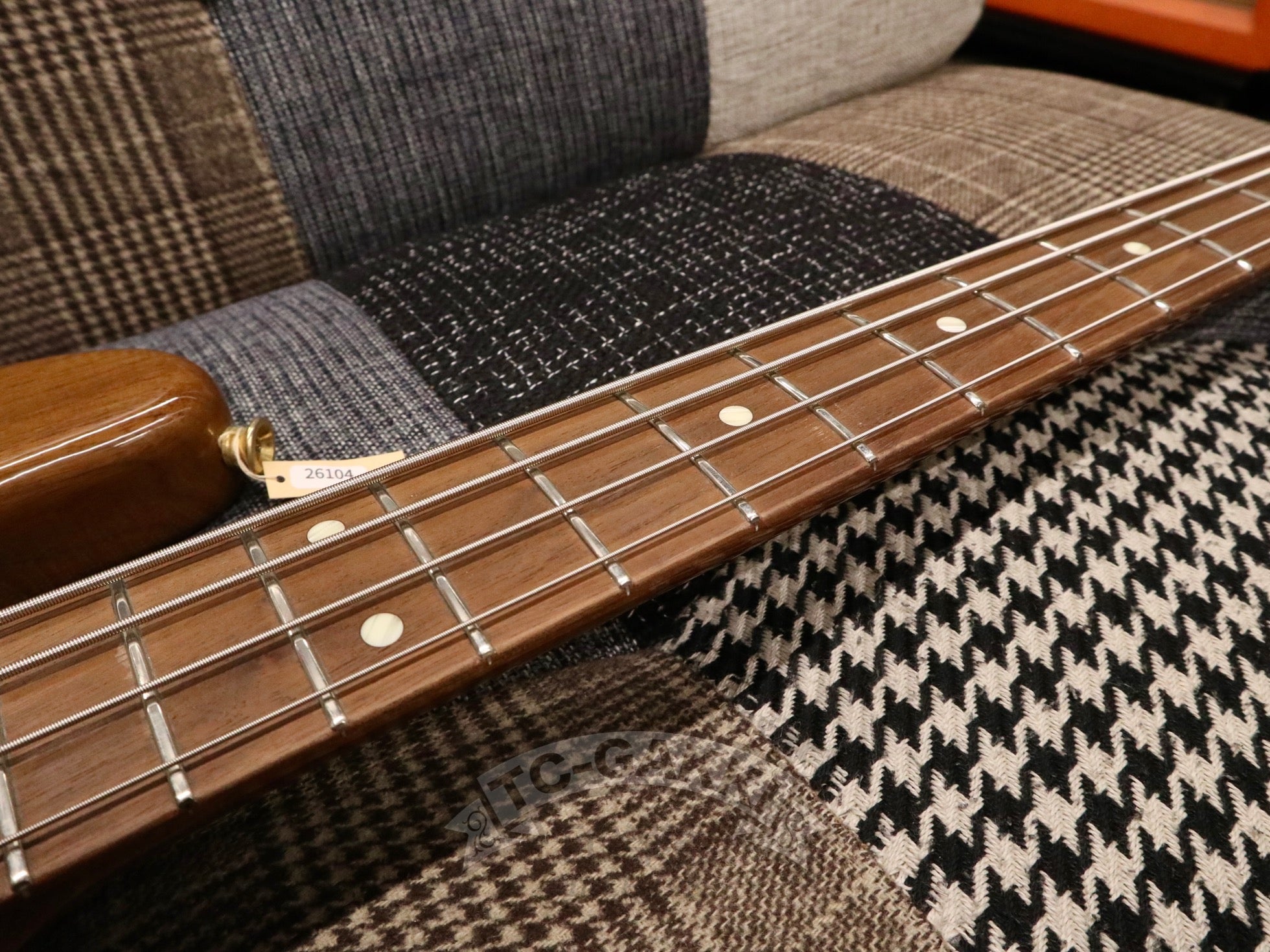 1980s Walnut Precision Special Bass - TC楽器 - TCGAKKI