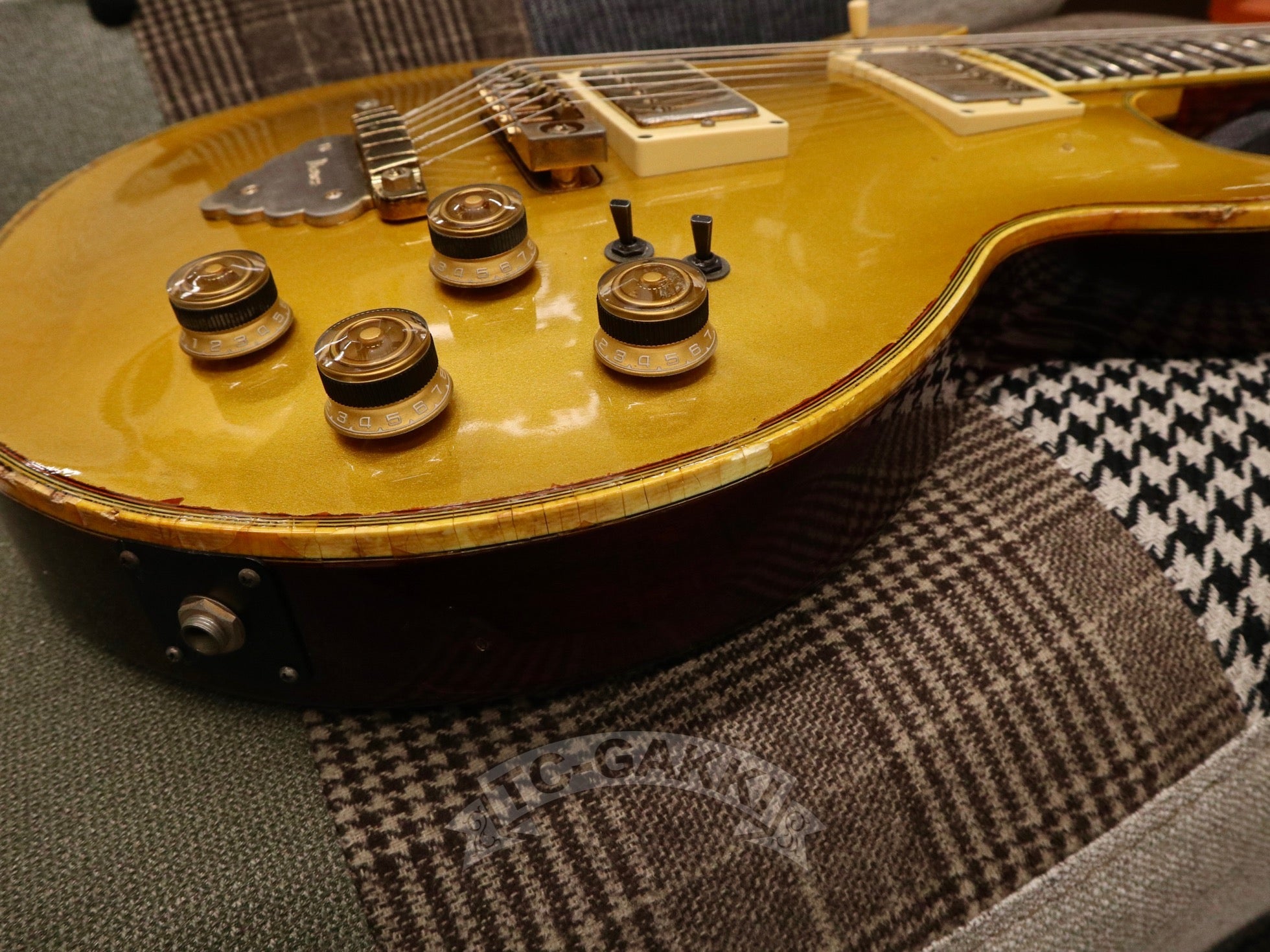 1982 AR300GL