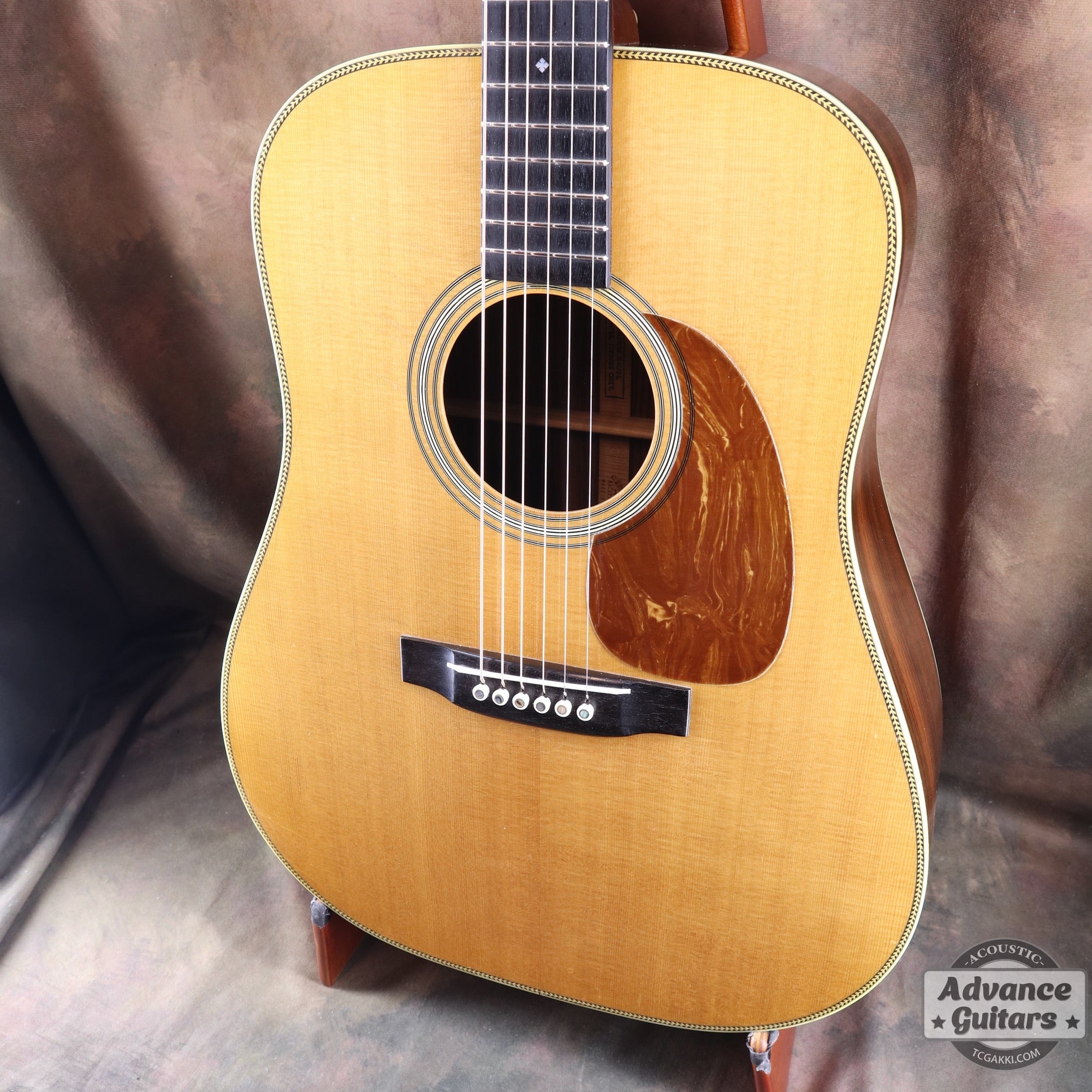 1982年製 HD - 28 Custom Pre War Reissue - TC楽器 - TCGAKKI