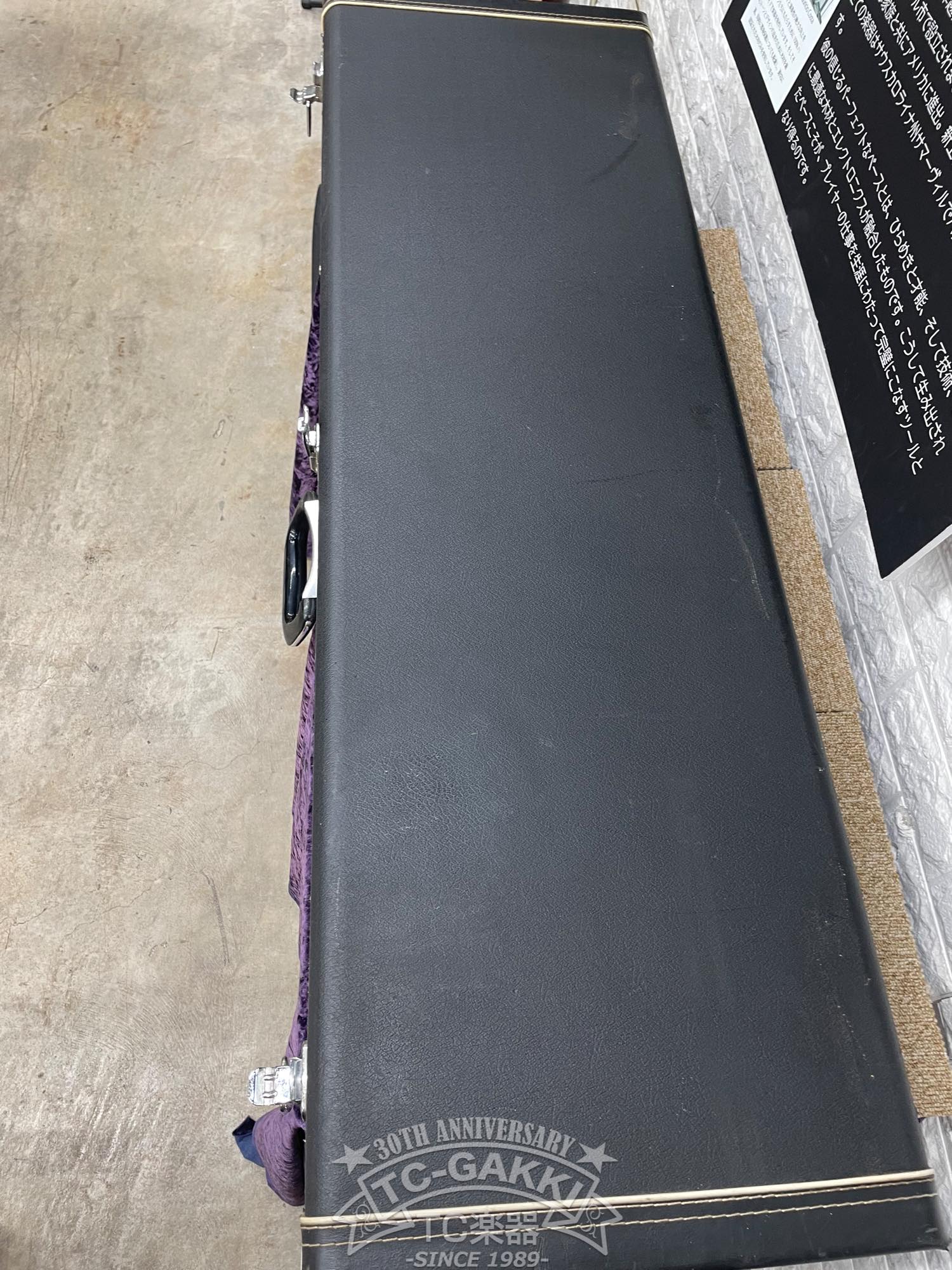 1982 SB - Black'n'Gold II - TC楽器 - TCGAKKI