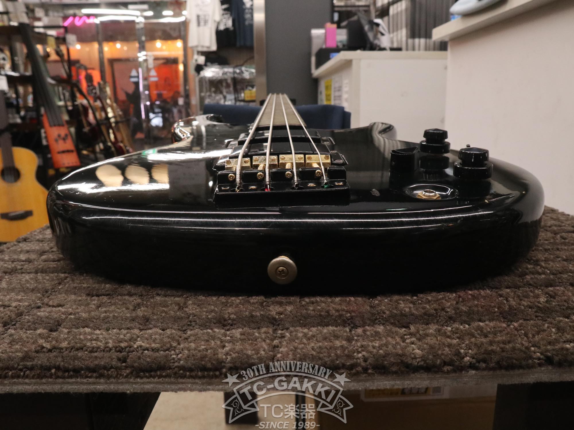 1982 SB - Black'n'Gold II - TC楽器 - TCGAKKI