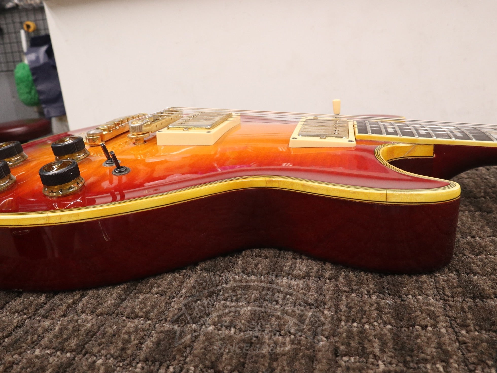 1983 AR300CS Artist Cherry Sunburst - TC楽器 - TCGAKKI