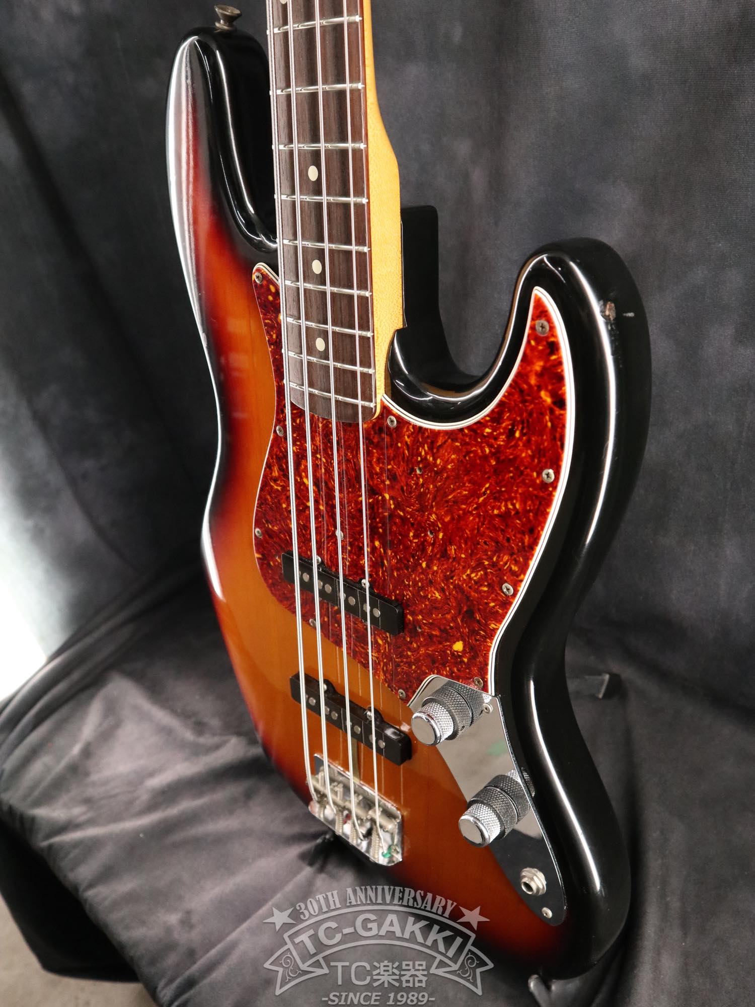 1992 Fender USA American Vintage '62 Jazz Bass