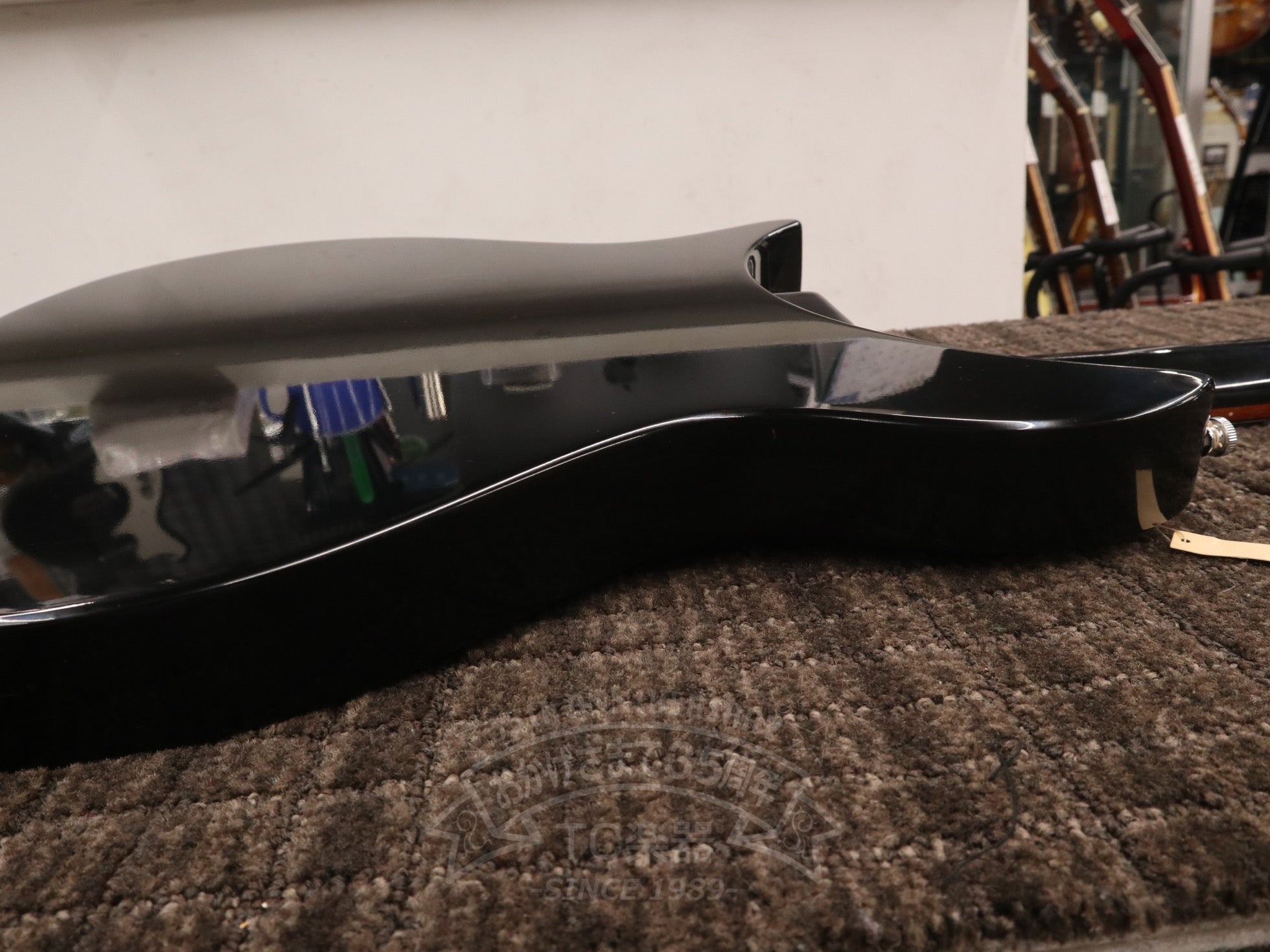 2001 325V63 with Bigsby Jet Glo - TC楽器 - TCGAKKI