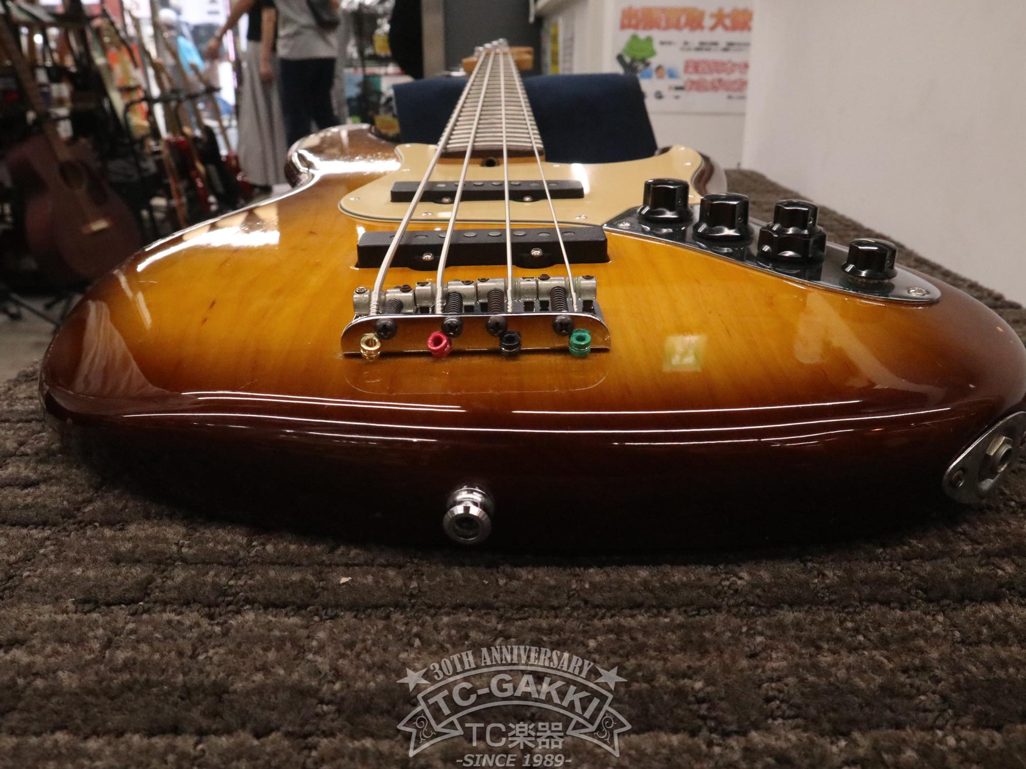 2004 American Deluxe Jazz Bass - TC楽器 - TCGAKKI