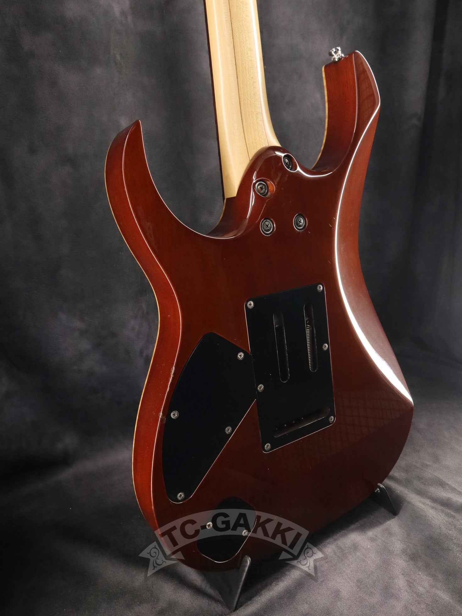 2005 RG8270F VV J-Custom