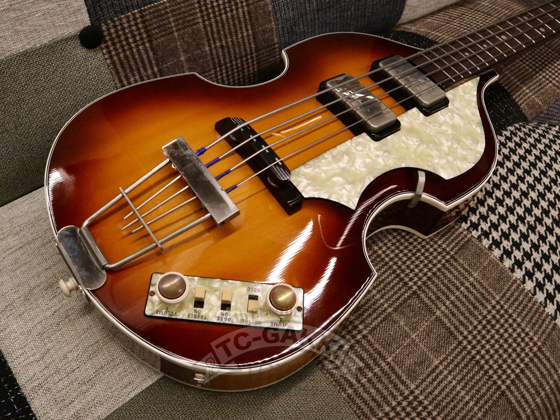 2012 125th Anniversary Vintage 61 Cavern - TC楽器 - TCGAKKI