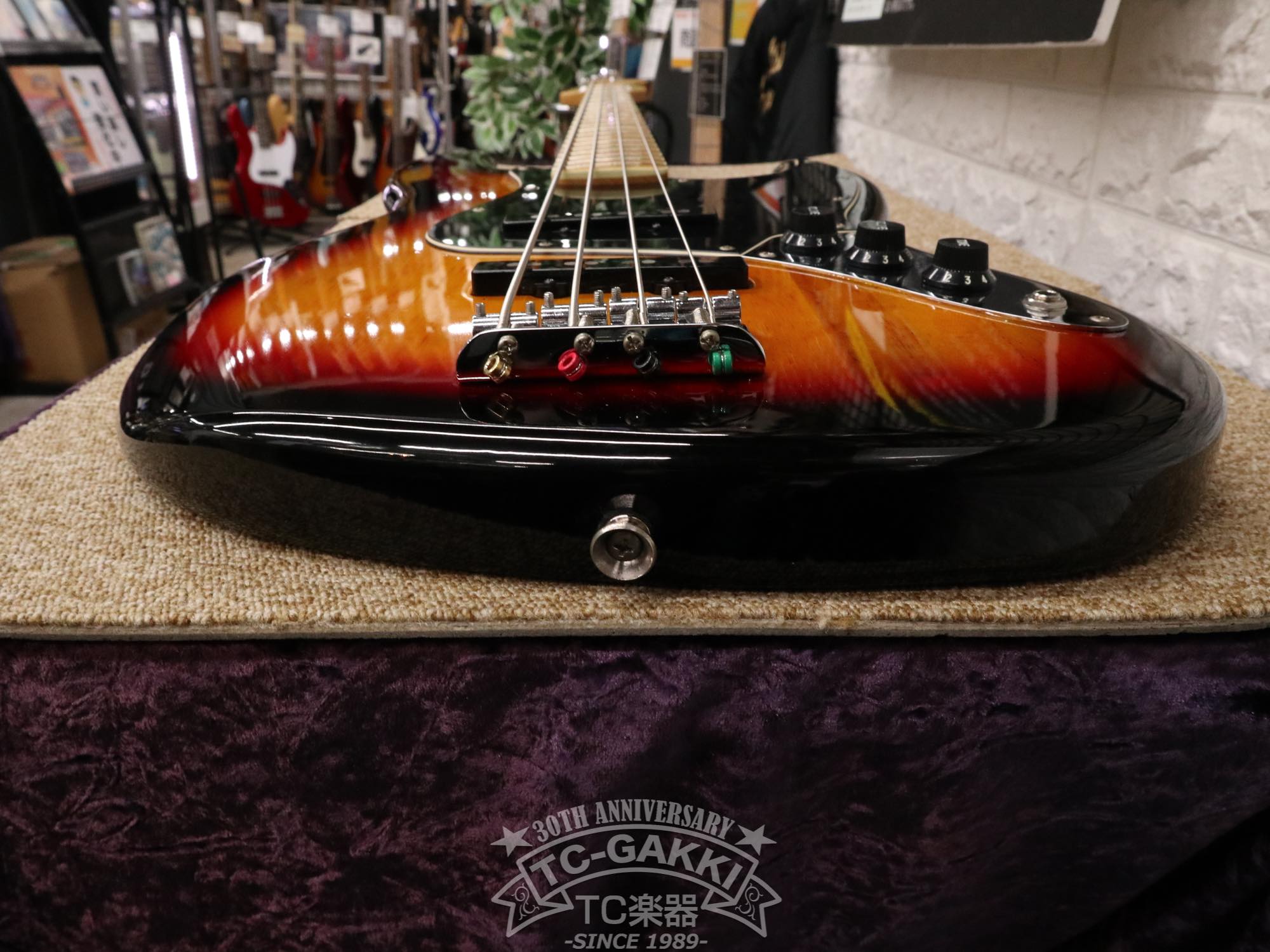 2013 Vintage Modified Jazz Bass 77 - TC楽器 - TCGAKKI