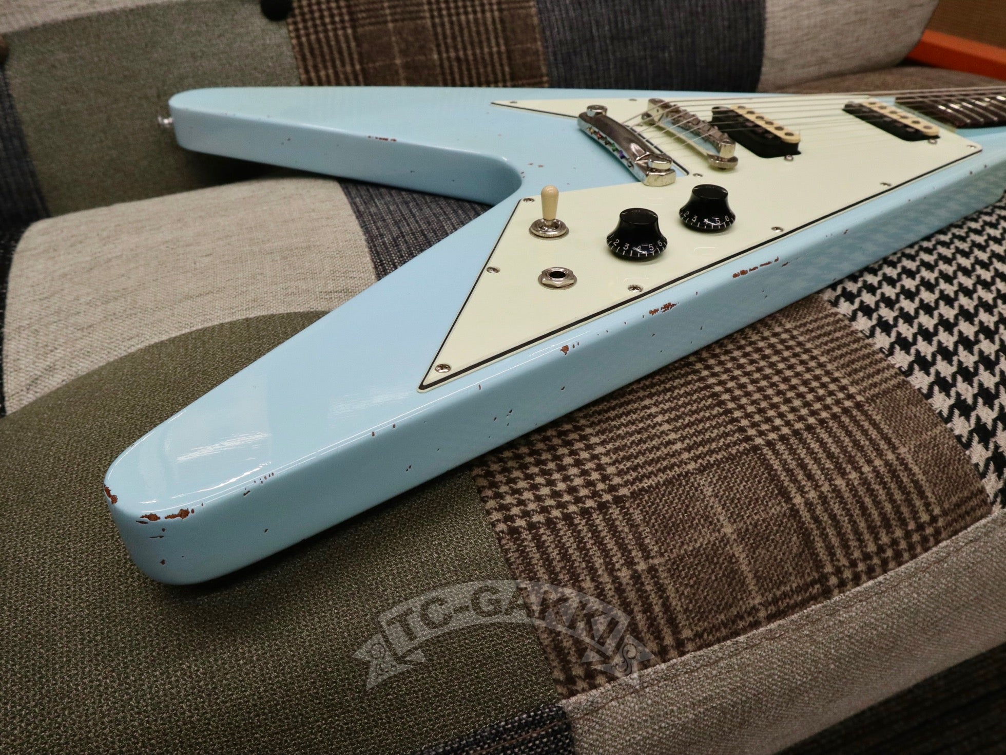 2018 1967 Flying V Mod. - TC楽器 - TCGAKKI