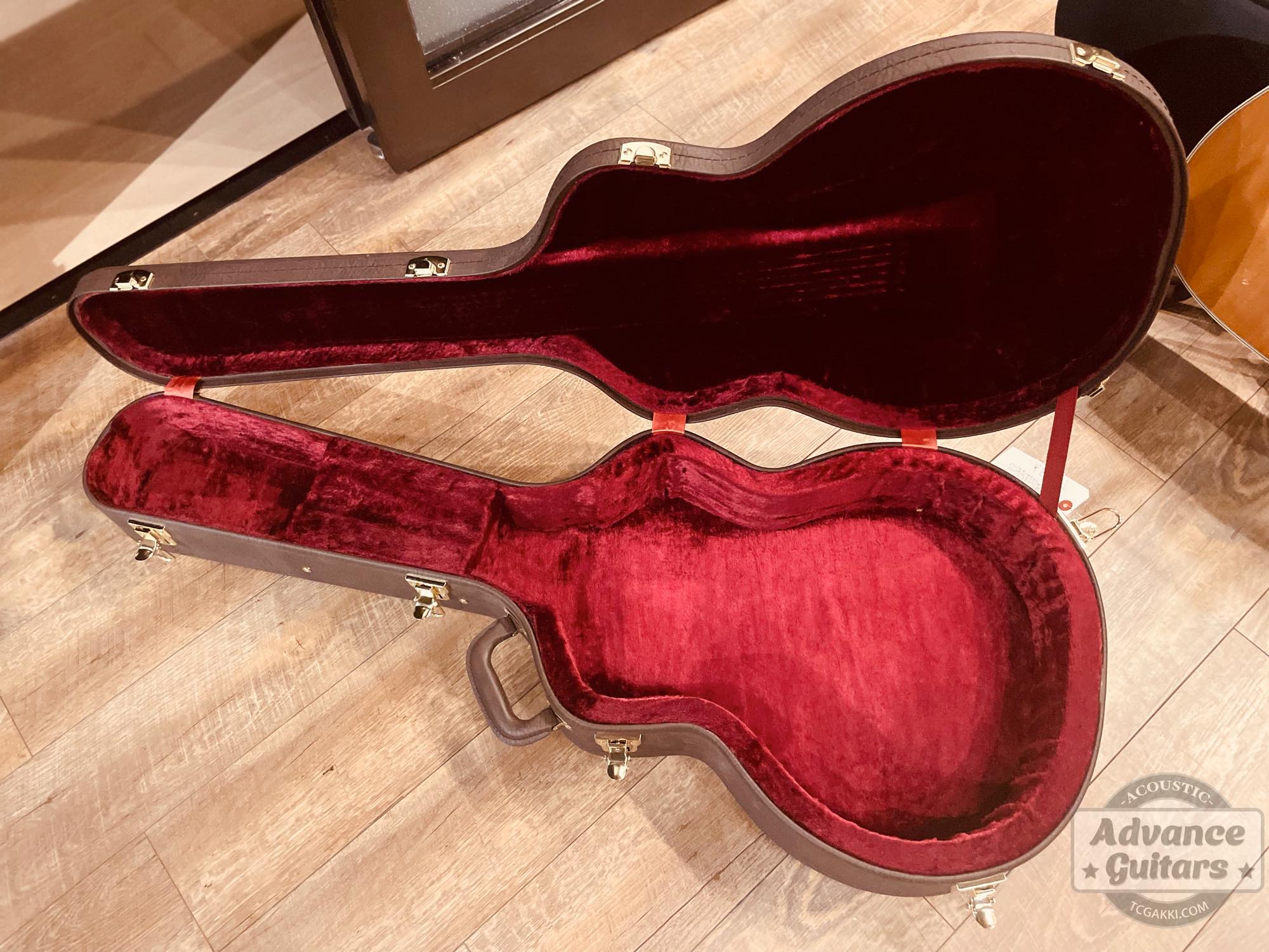 2019年製 97 OM the "Nine - Tailed Fox" - TC楽器 - TCGAKKI