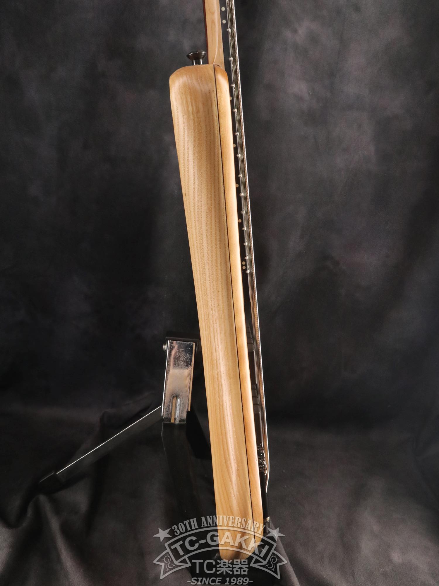 2024 Extreman headless natural quilted 5 - TC楽器 - TCGAKKI