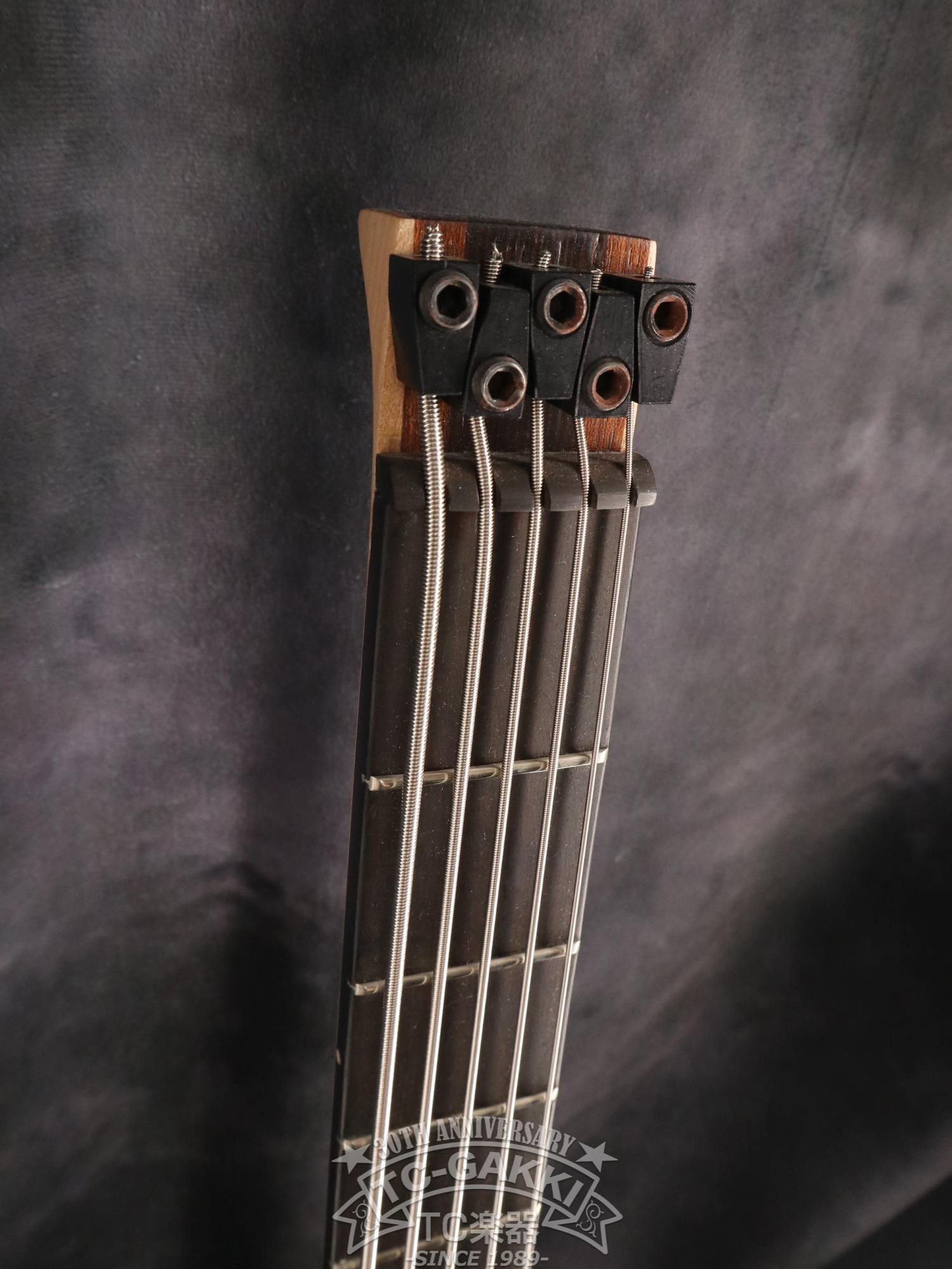 2024 Extreman headless natural quilted 5 - TC楽器 - TCGAKKI