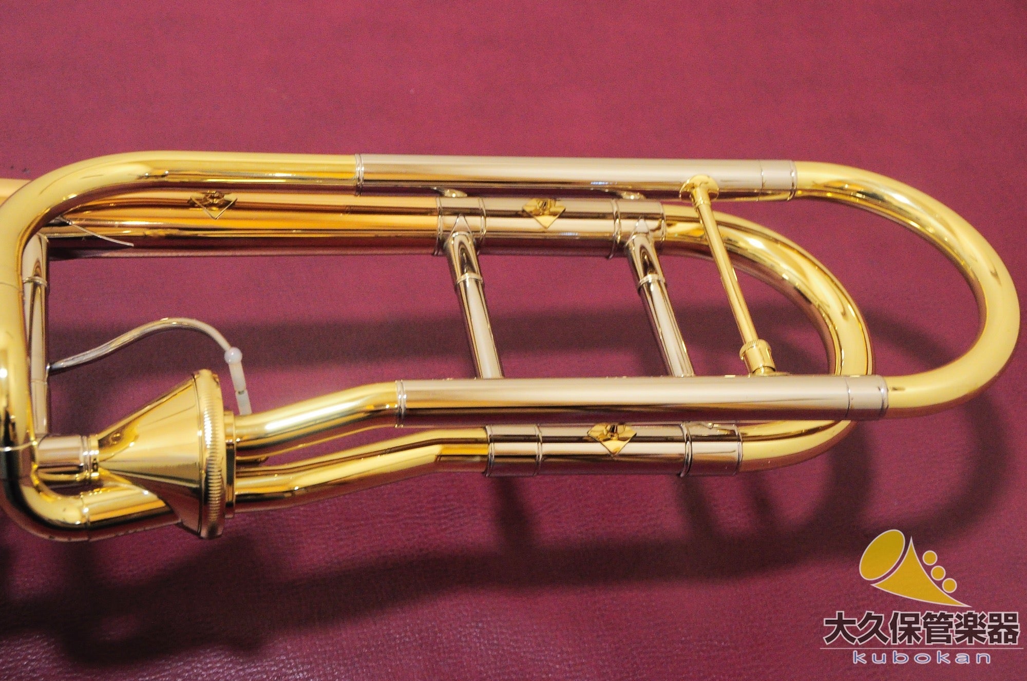 VINCENT BACH　テナーバストロンボーン 42B　太管　ラッカー Bach 42B GB ゴールドブラスベル ラッカー仕上げ テナーバス