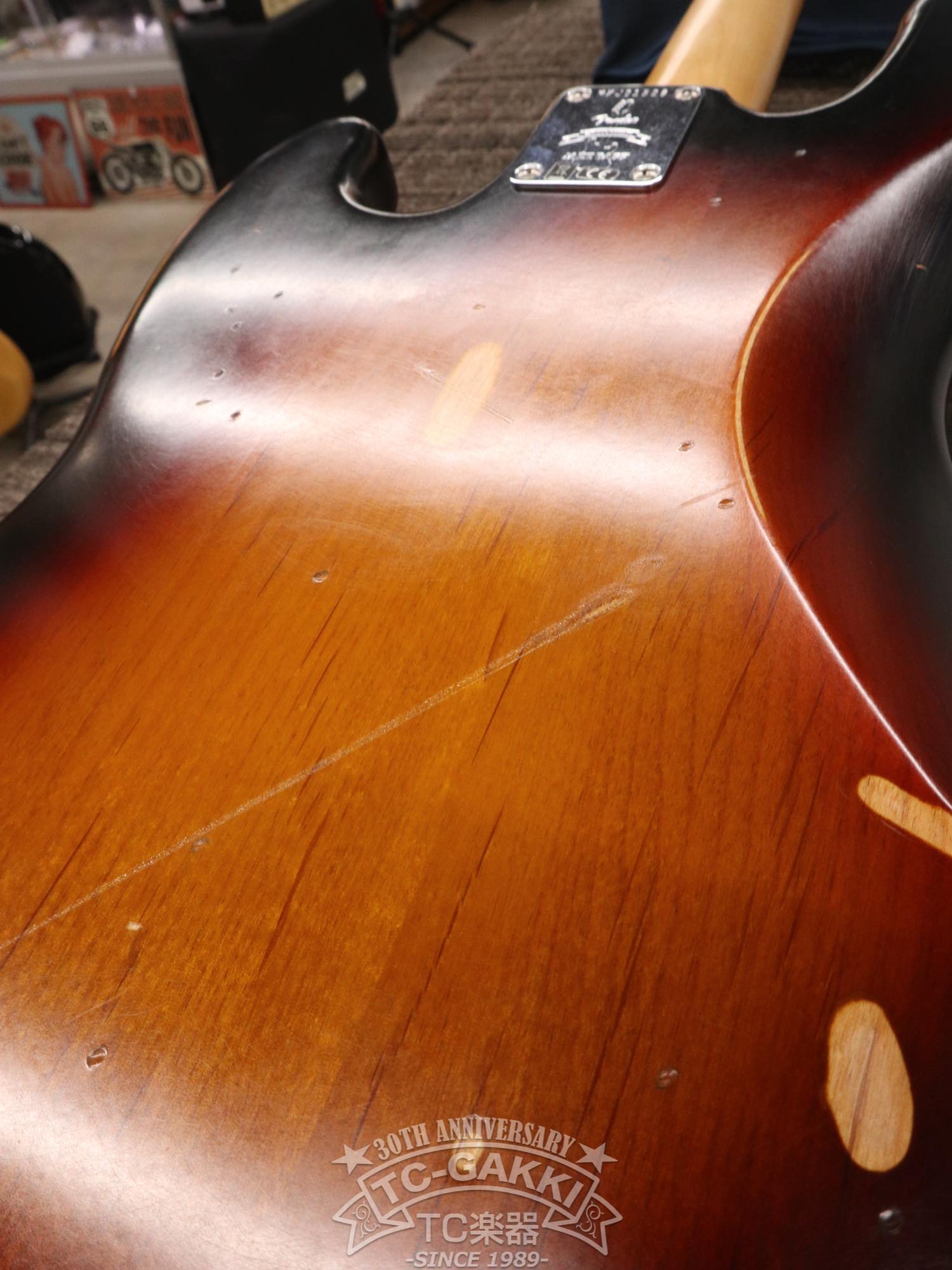 60th Anniversary Road Worn Jazz Bass - TC楽器 - TCGAKKI