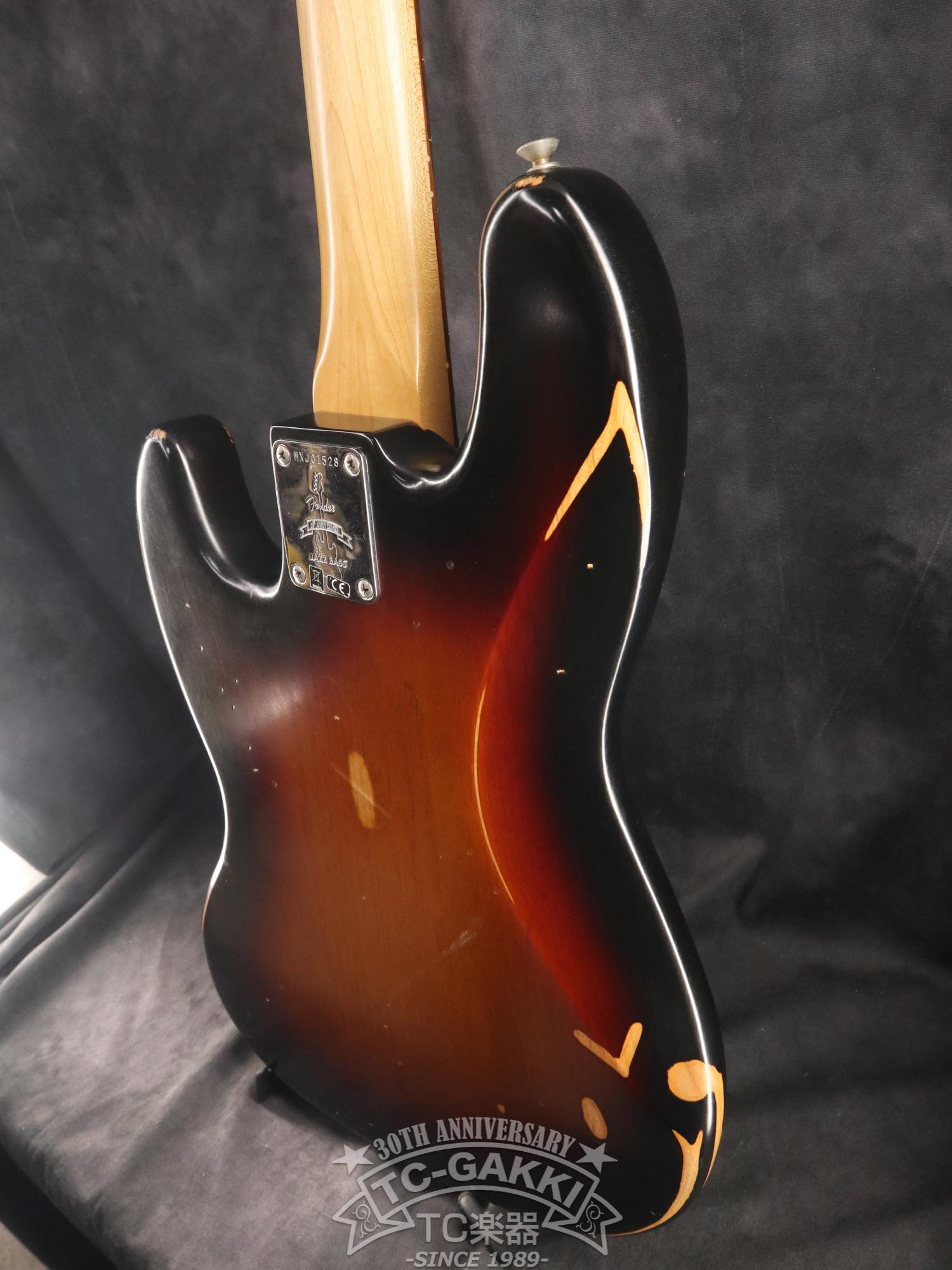 60th Anniversary Road Worn Jazz Bass - TC楽器 - TCGAKKI