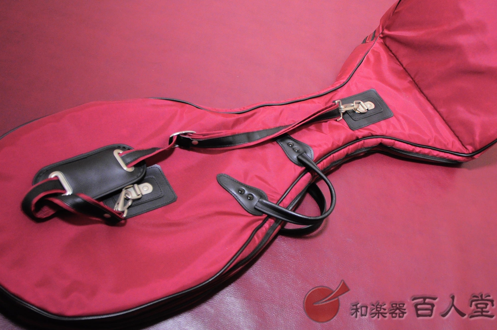 Nishiki biwa (biwa Satsuma de cinco cuerdas)