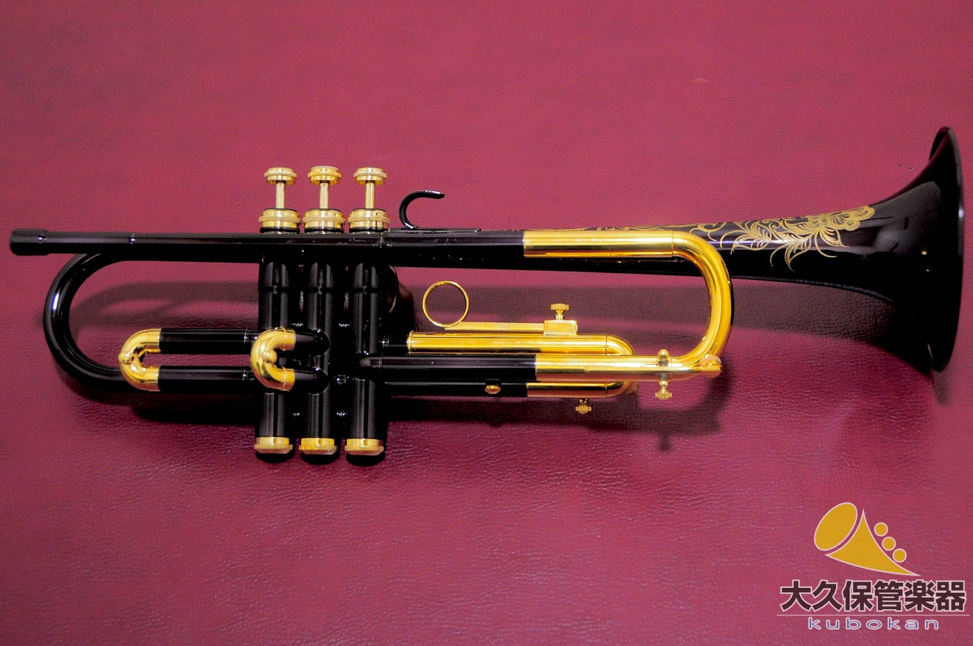 Martin Committee T-3460 Black Lacquer with Engraved Pattern B♭ Trumpet