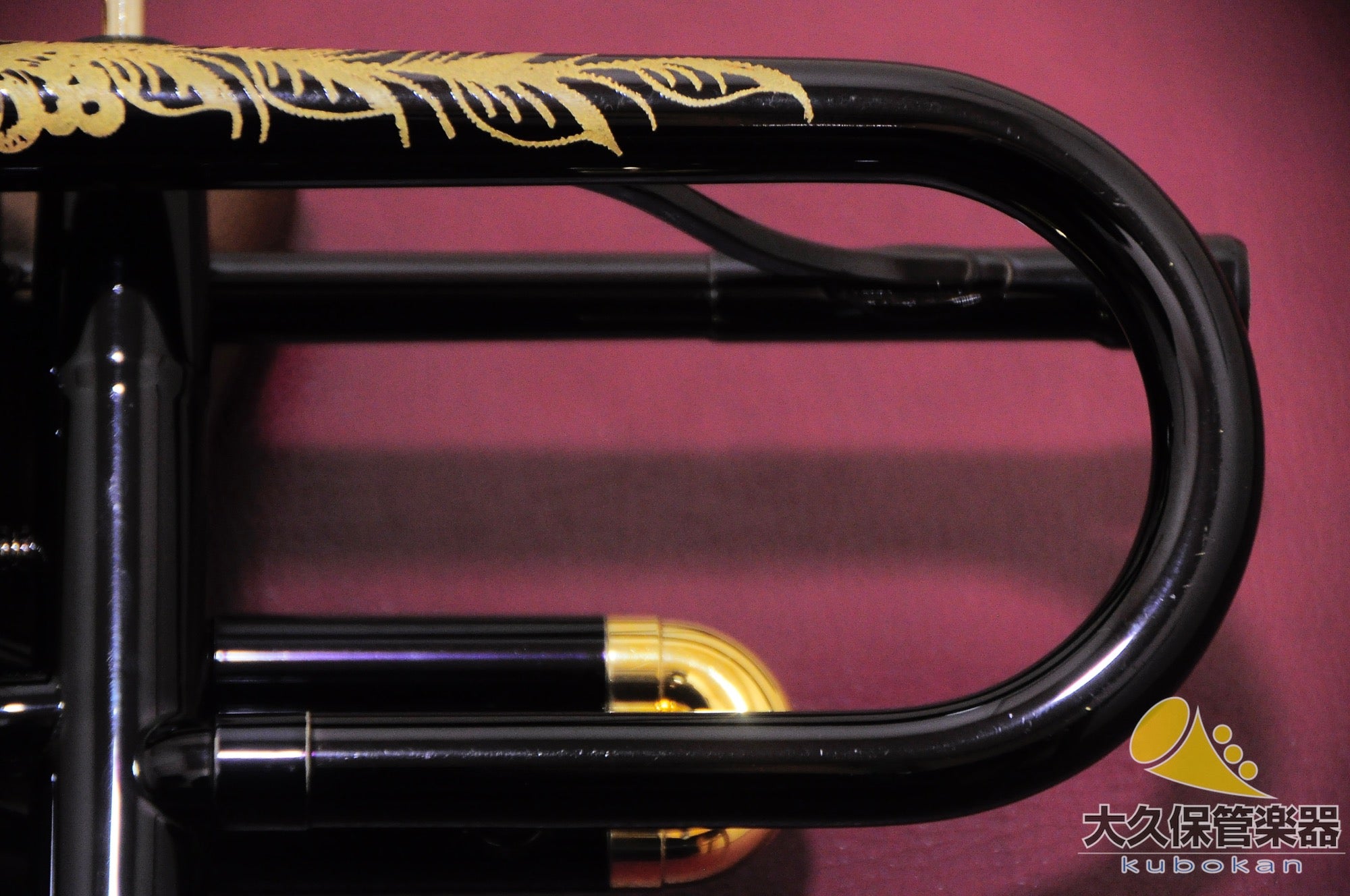 Martin Committee T-3460 Black Lacquer with Engraved Pattern B♭ Trumpet