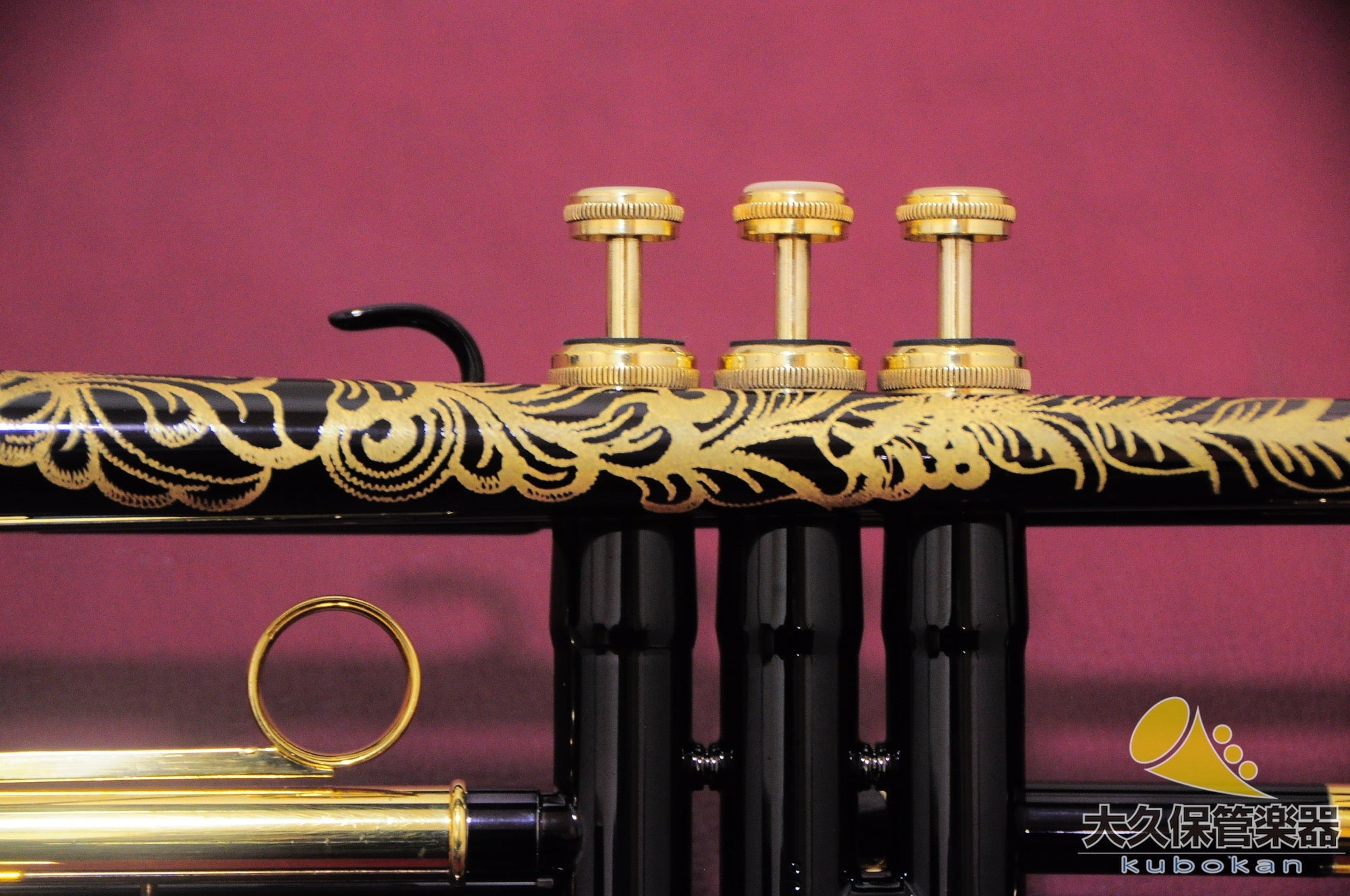 Martin Committee T-3460 Black Lacquer with Engraved Pattern B♭ Trumpet