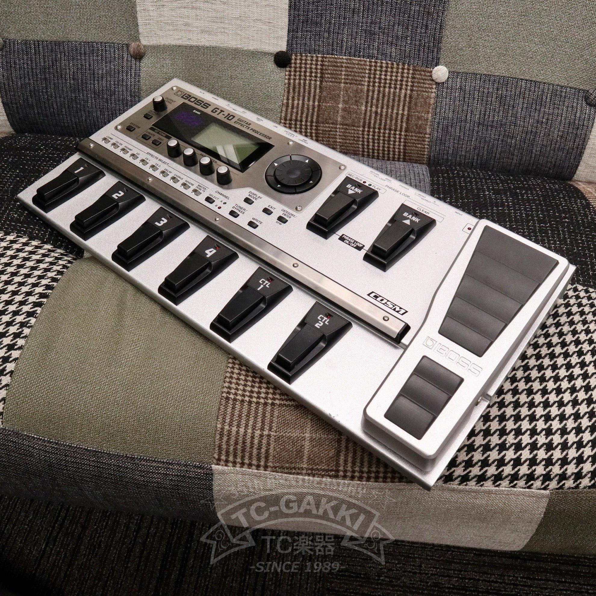 BOSS GT-10 GUITAR EFFECTS PROCESSOR