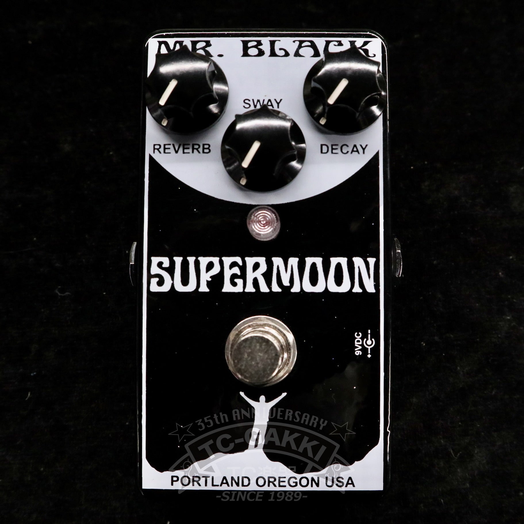 MR.BLACK SUPER MOON