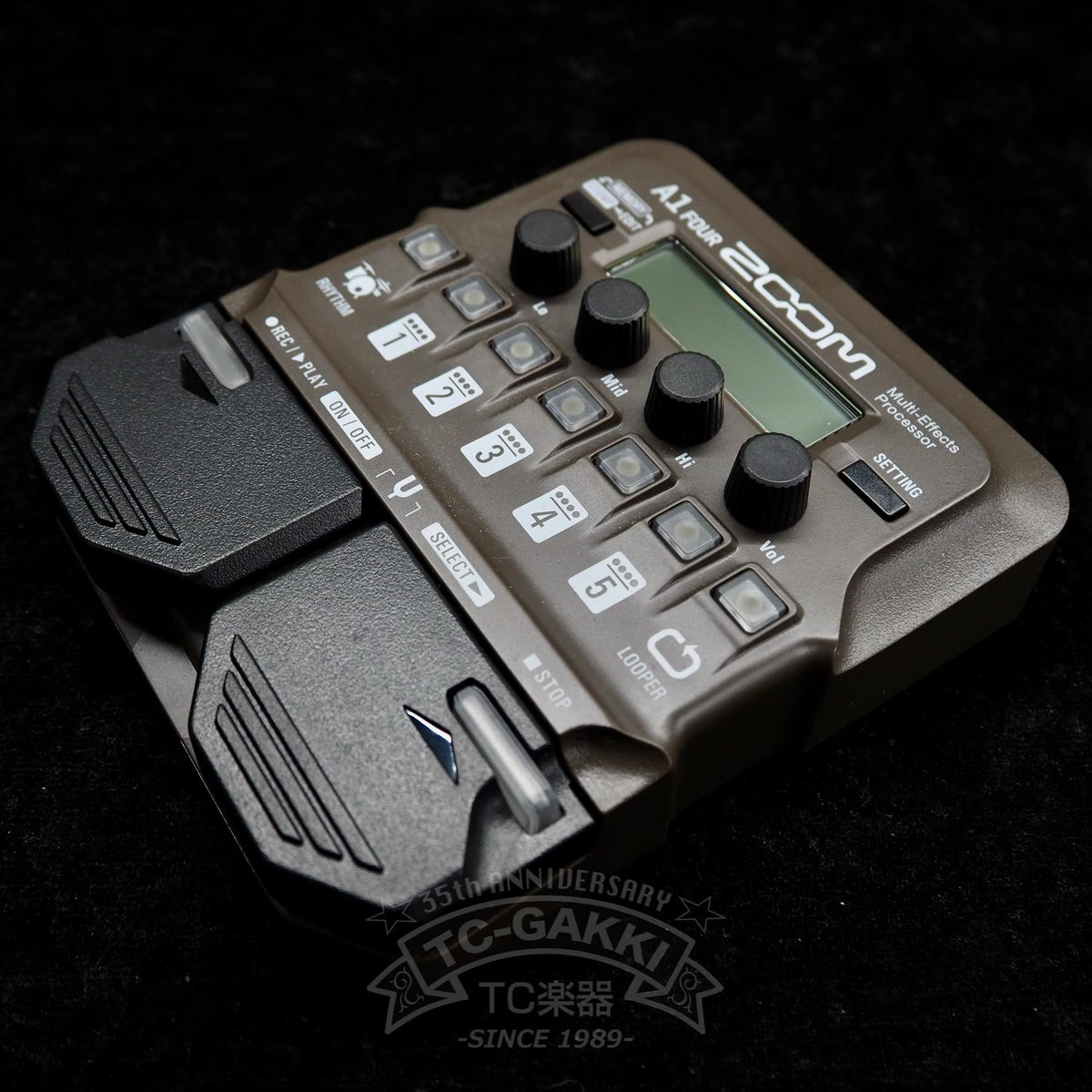 ZOOM A1 FOUR Multi-Effects Processor