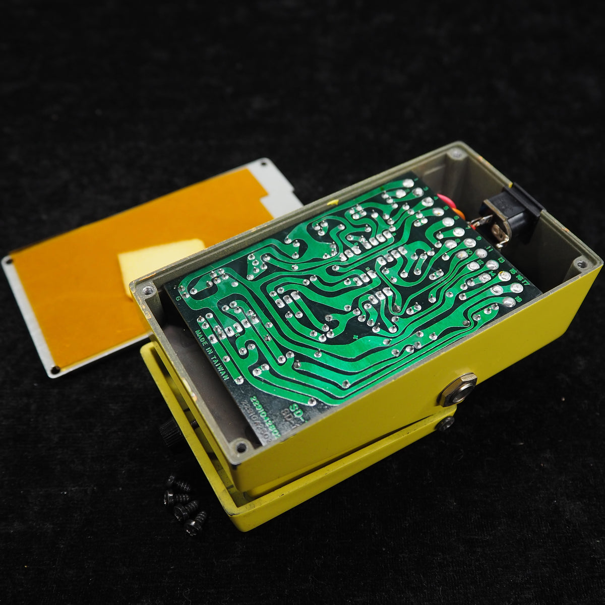 BOSS SD-1 SUPER Over Drive (JAPAN/NEC C4558C)