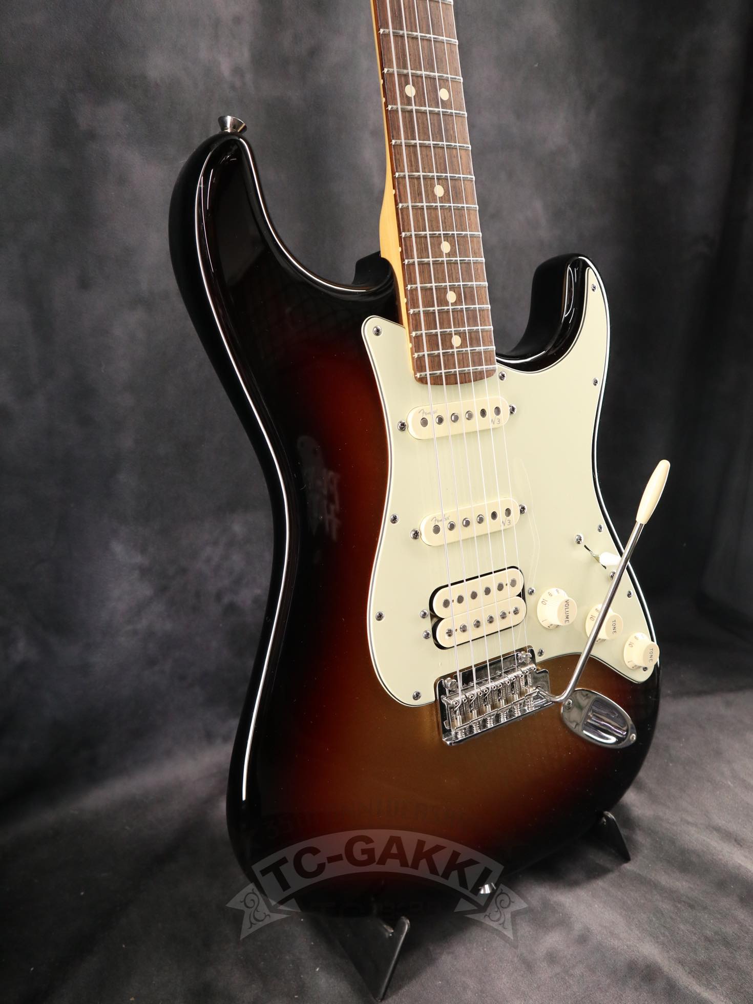 American Deluxe Stratocaster Plus HSS - TC楽器 - TCGAKKI