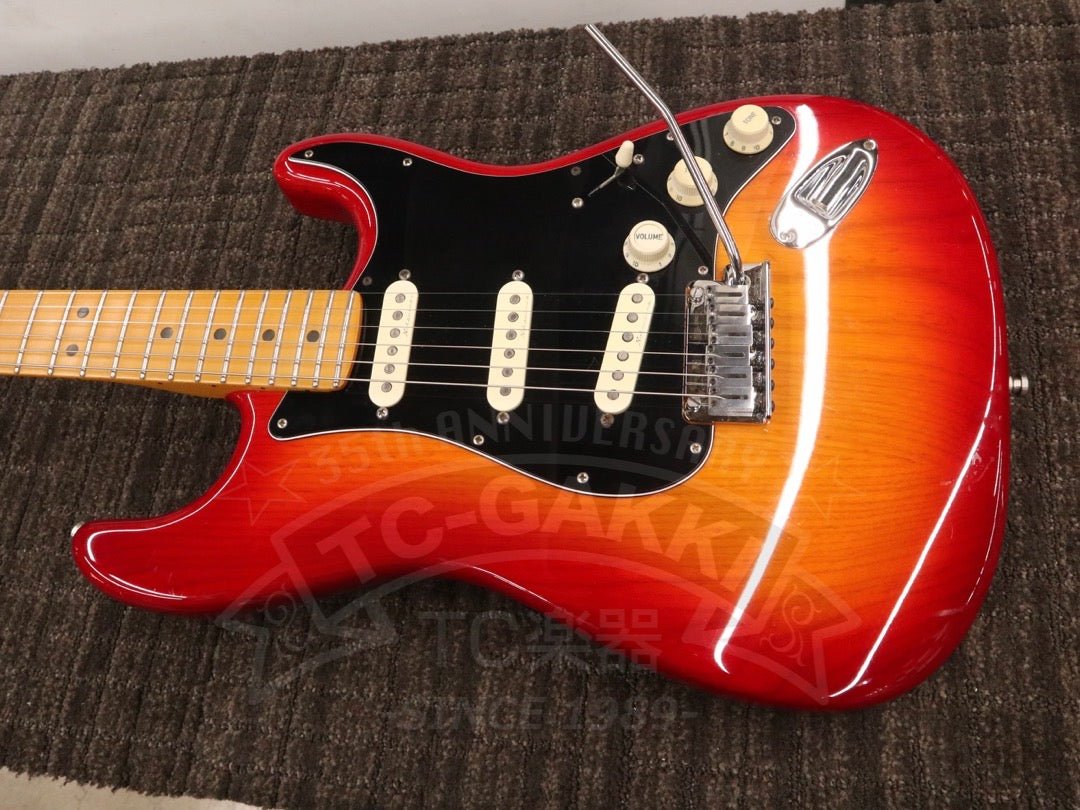 American Ultra LUXE Stratocaster Mod. - TC楽器 - TCGAKKI