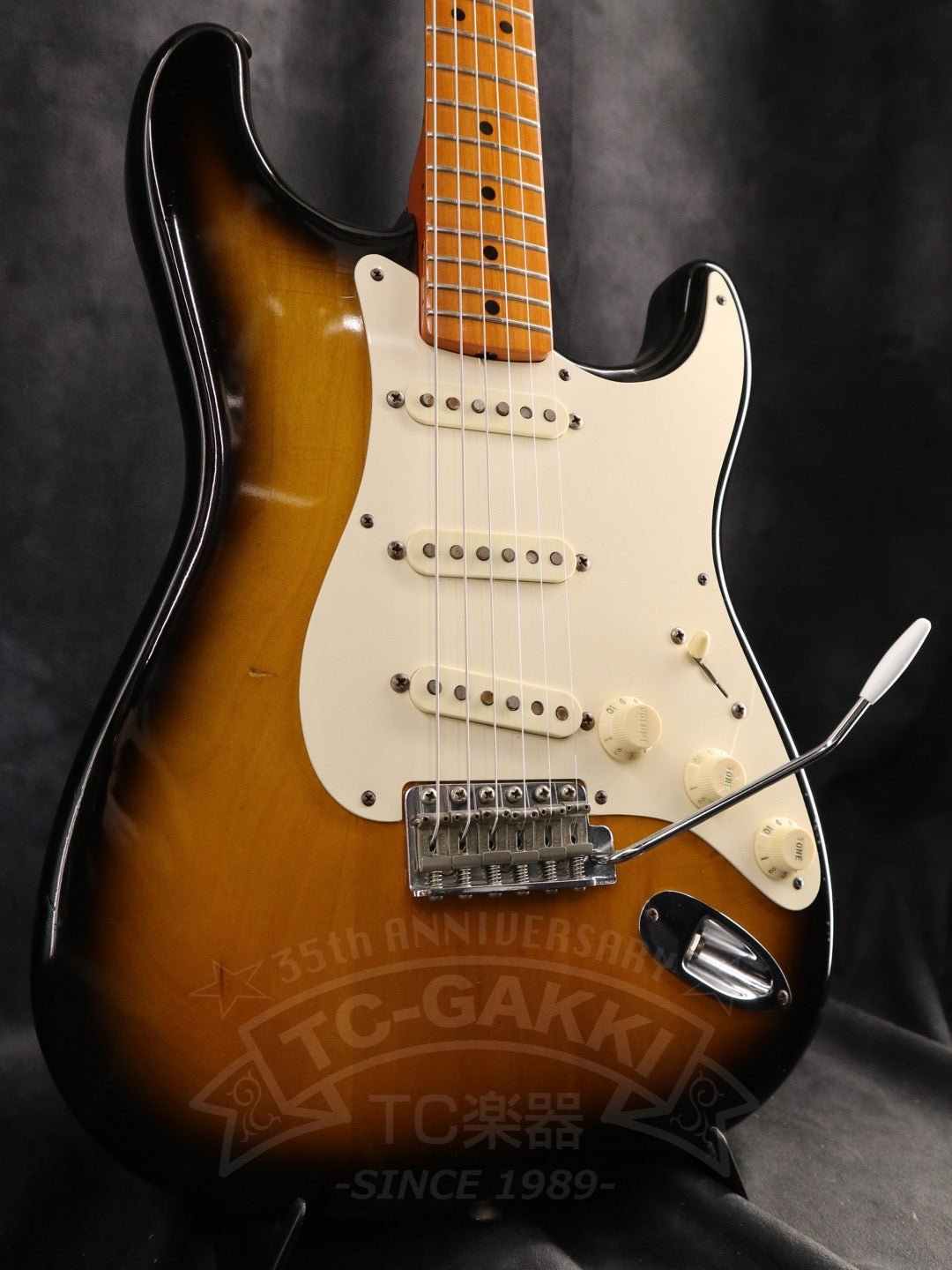 American Vintage '57 Stratocaster - TC楽器 - TCGAKKI