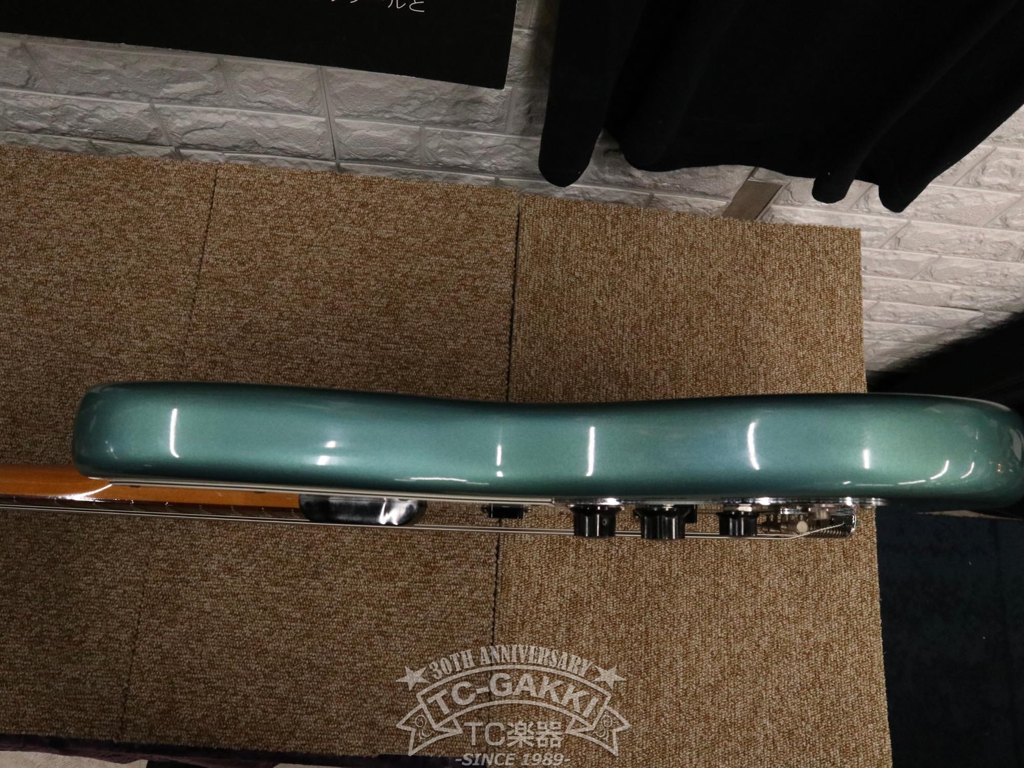 American Vintage '62 Jazz Bass - TC楽器 - TCGAKKI