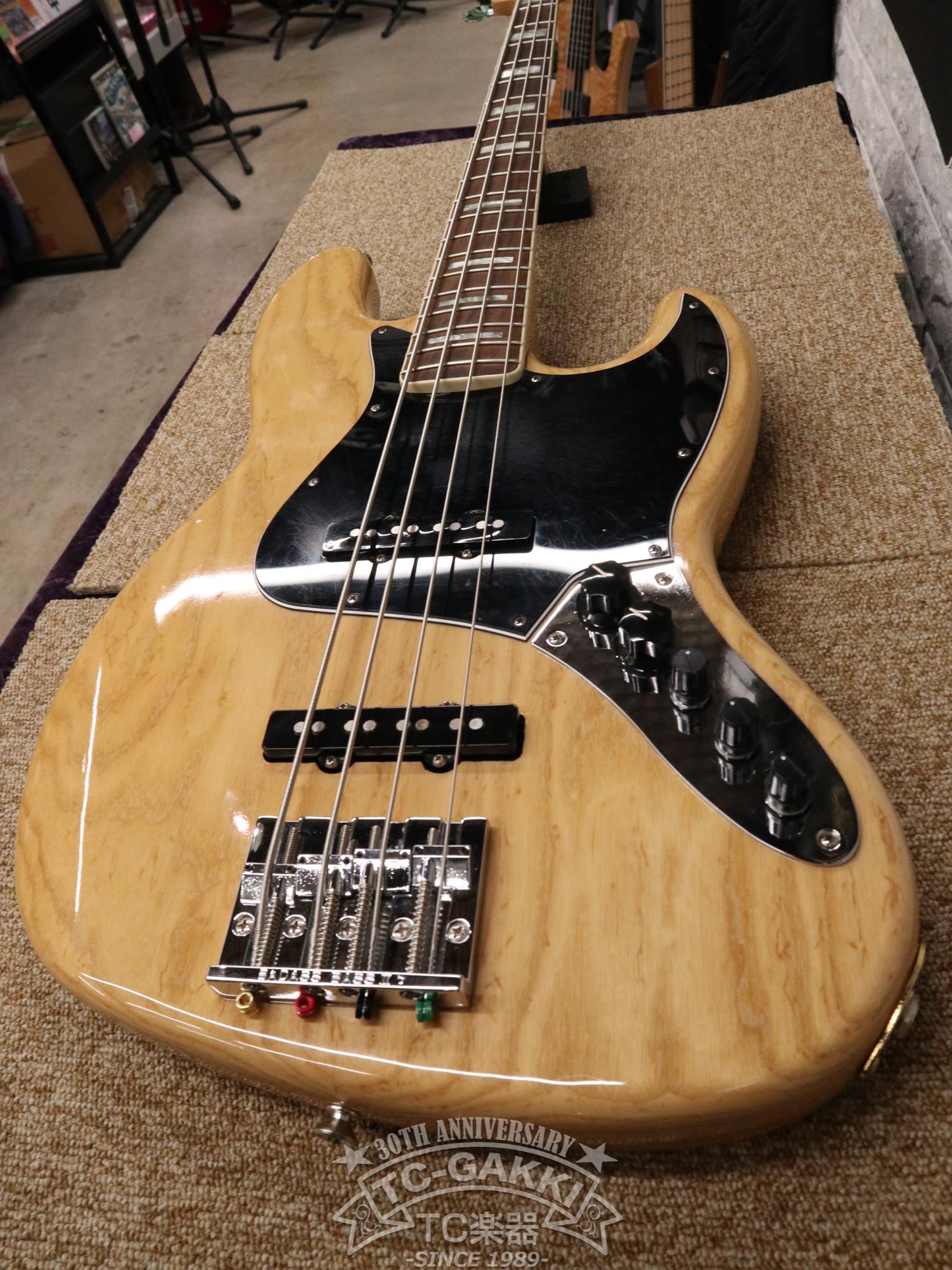 American Vintage '75 Jazz Bass Mod. - TC楽器 - TCGAKKI