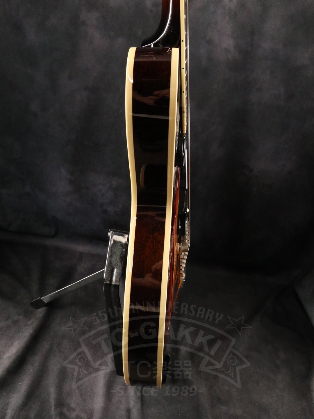 Archtop Tribute AT130 - TC楽器 - TCGAKKI