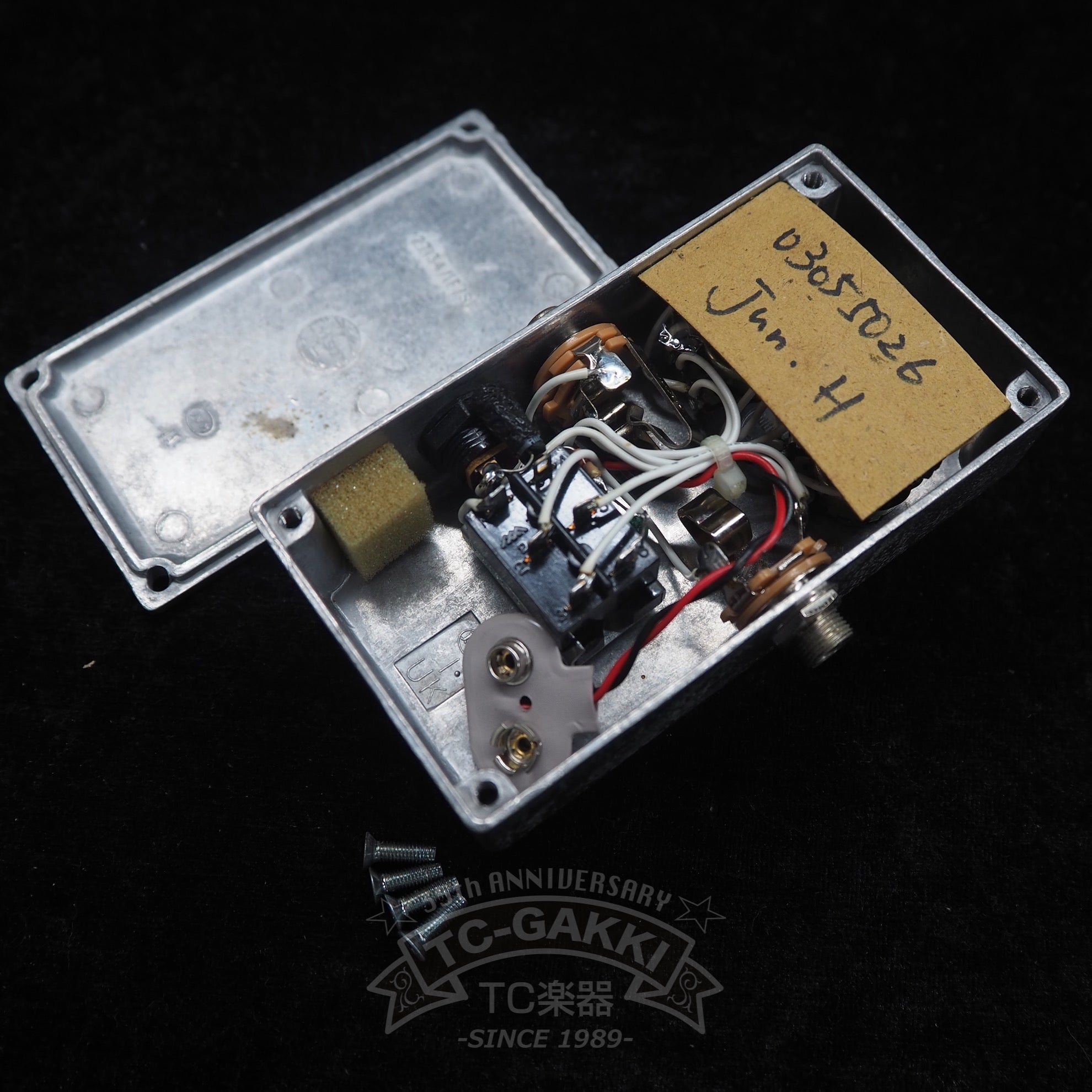 ジモティー来店特価!!!　エフェクター　fat-boost　　J-300 エフエーティー(FAT)|エフェクター|【ハードオフ公式通販】オフモール