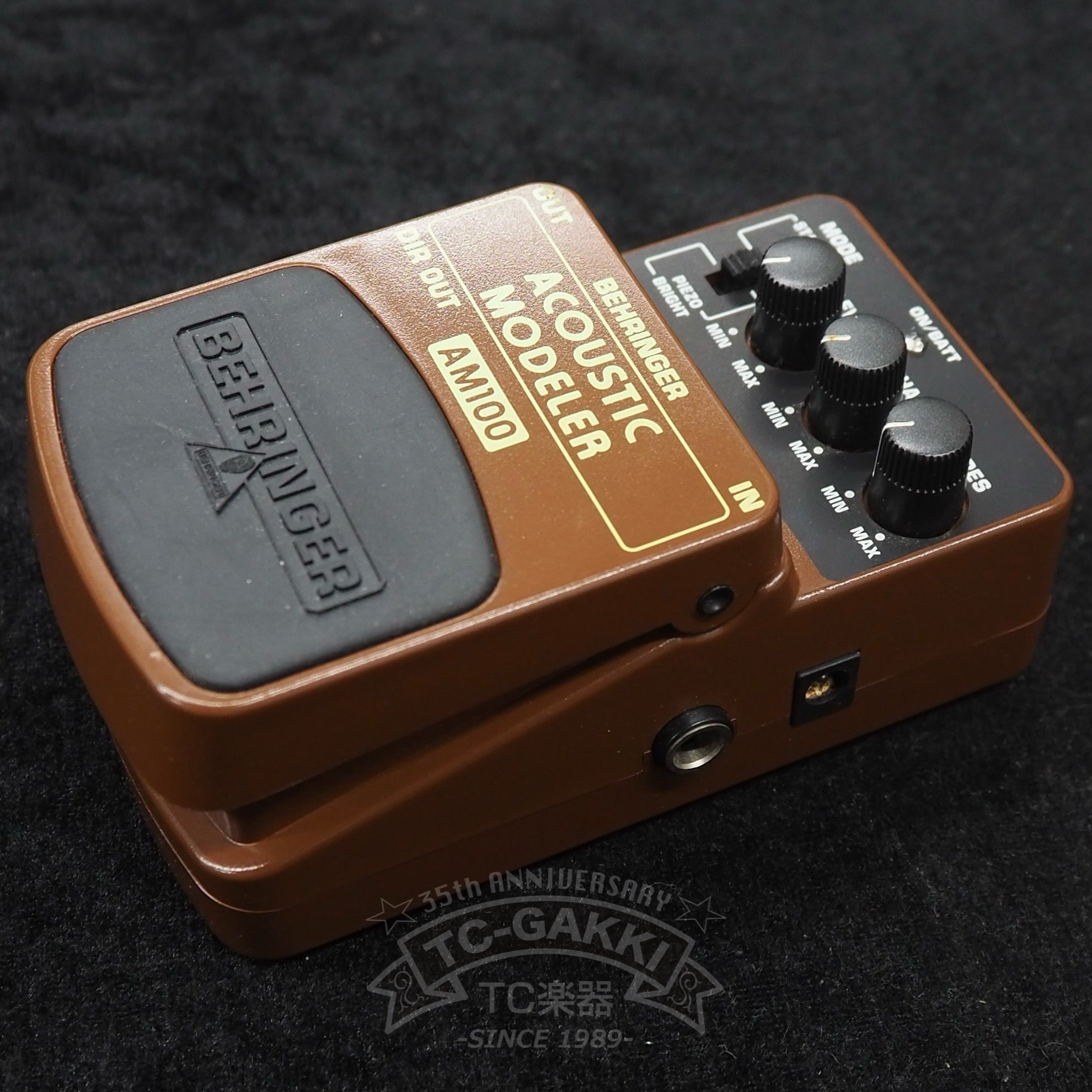 BEHRINGER AM100 ACOUSTIC MODELER - TC楽器 - TCGAKKI