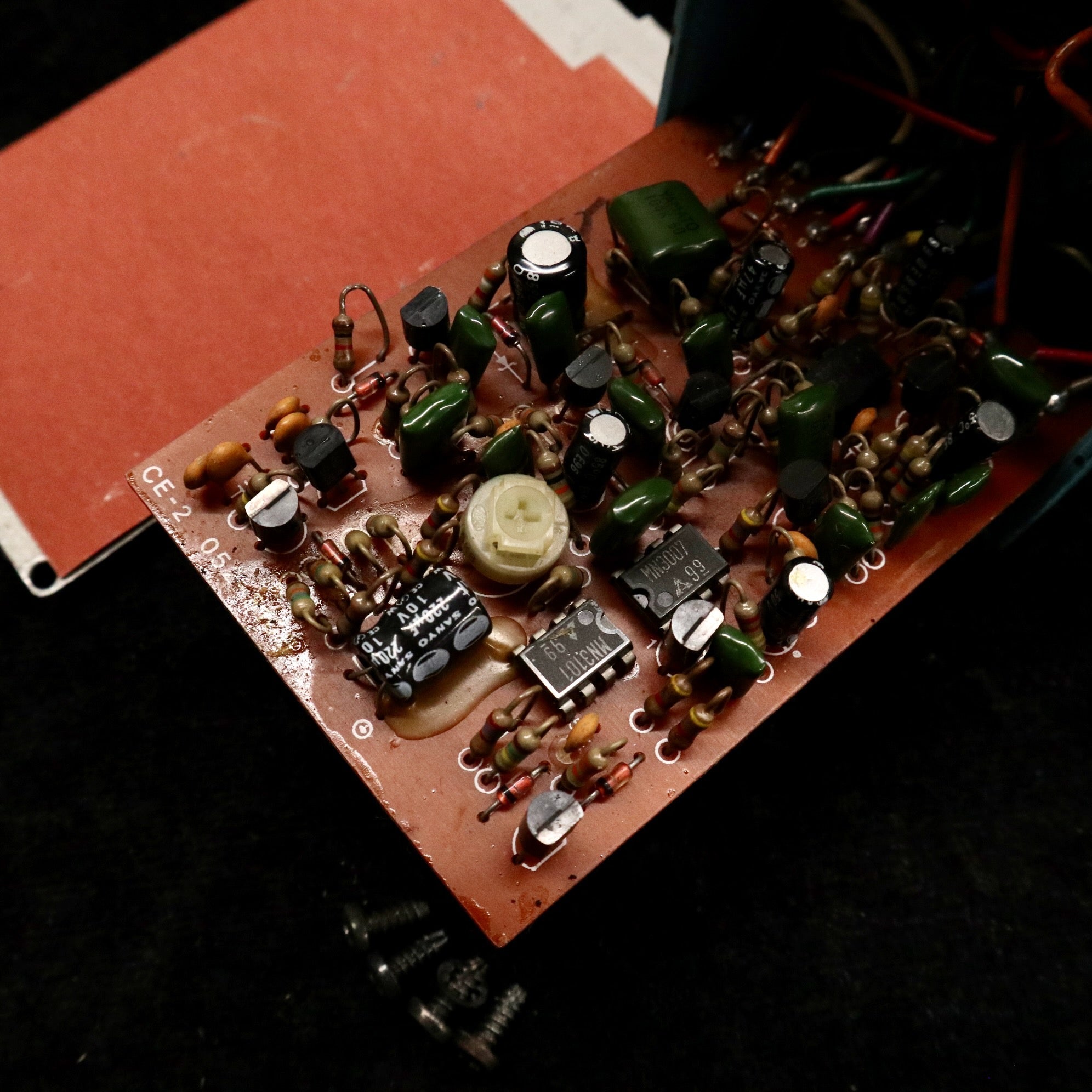 BOSS CE-2 Chorus (Silver Screw/JAPAN) - TC楽器 - TCGAKKI