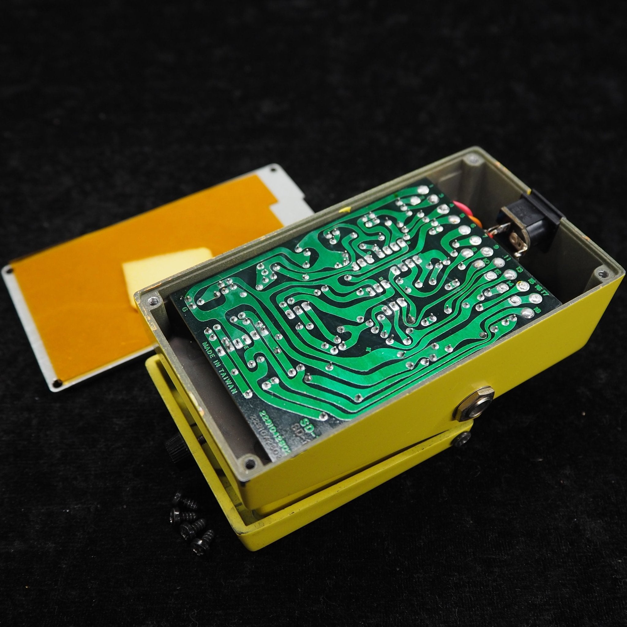 BOSS SD-1 SUPER Over Drive (JAPAN/NEC C4558C)