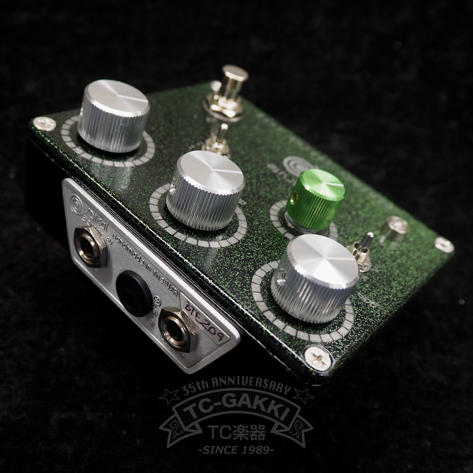 brute vintage voiced fuzz - TC楽器 - TCGAKKI