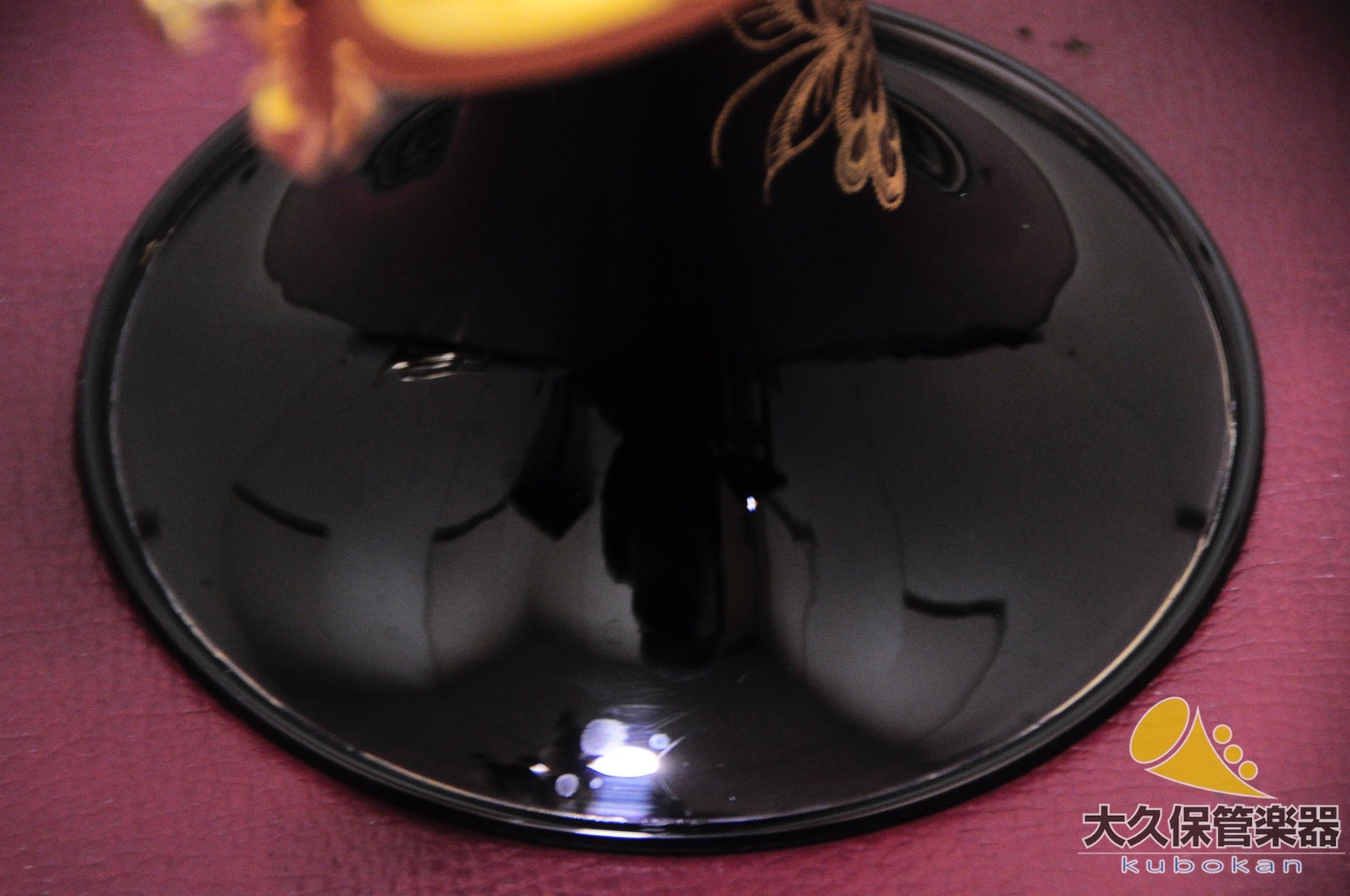 マーチン Committee T - 3460 Black Lacquer 彫刻模様入り B♭トランペット - TC楽器 - TCGAKKI