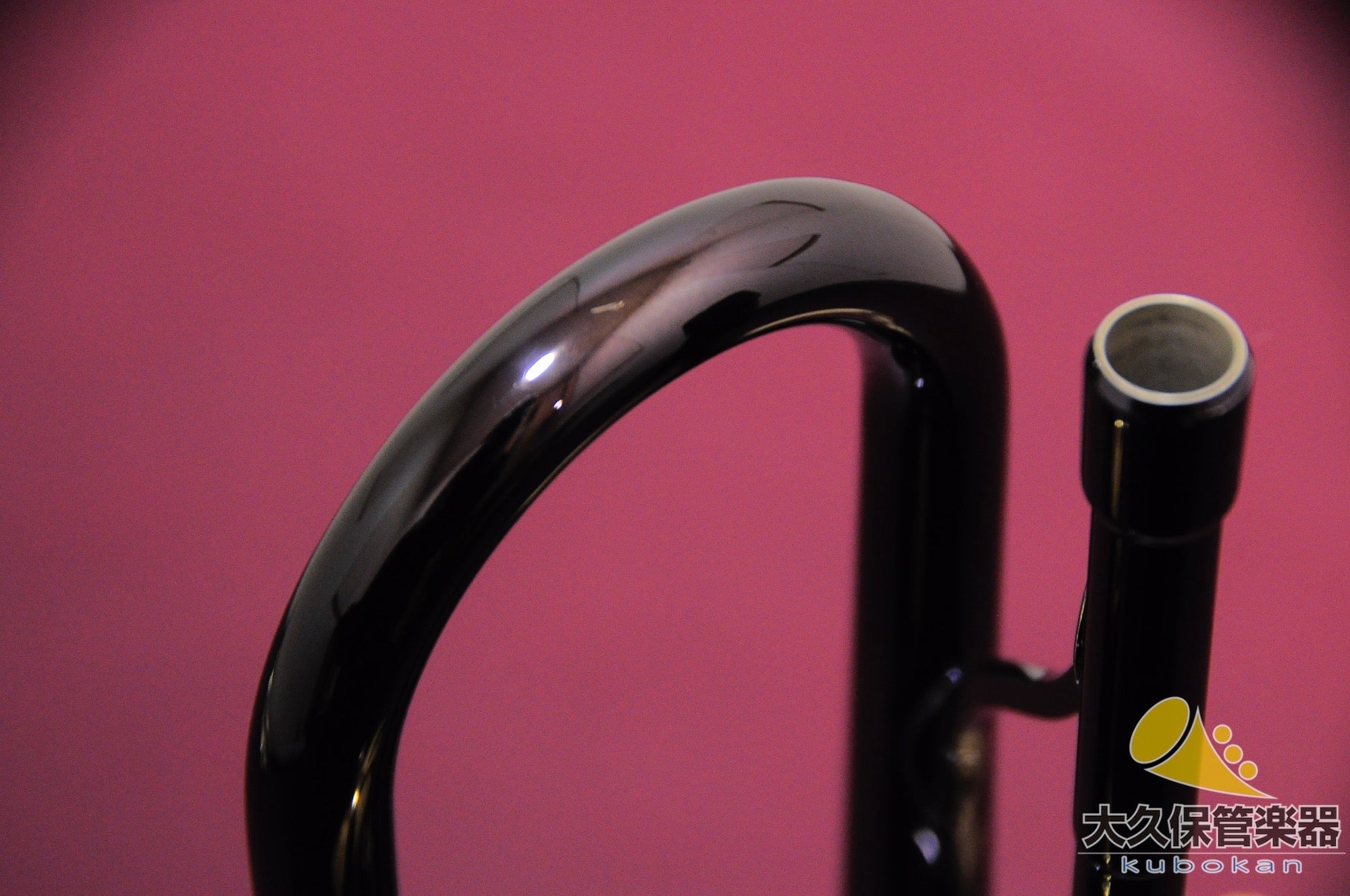 マーチン Committee T - 3460 Black Lacquer 彫刻模様入り B♭トランペット - TC楽器 - TCGAKKI