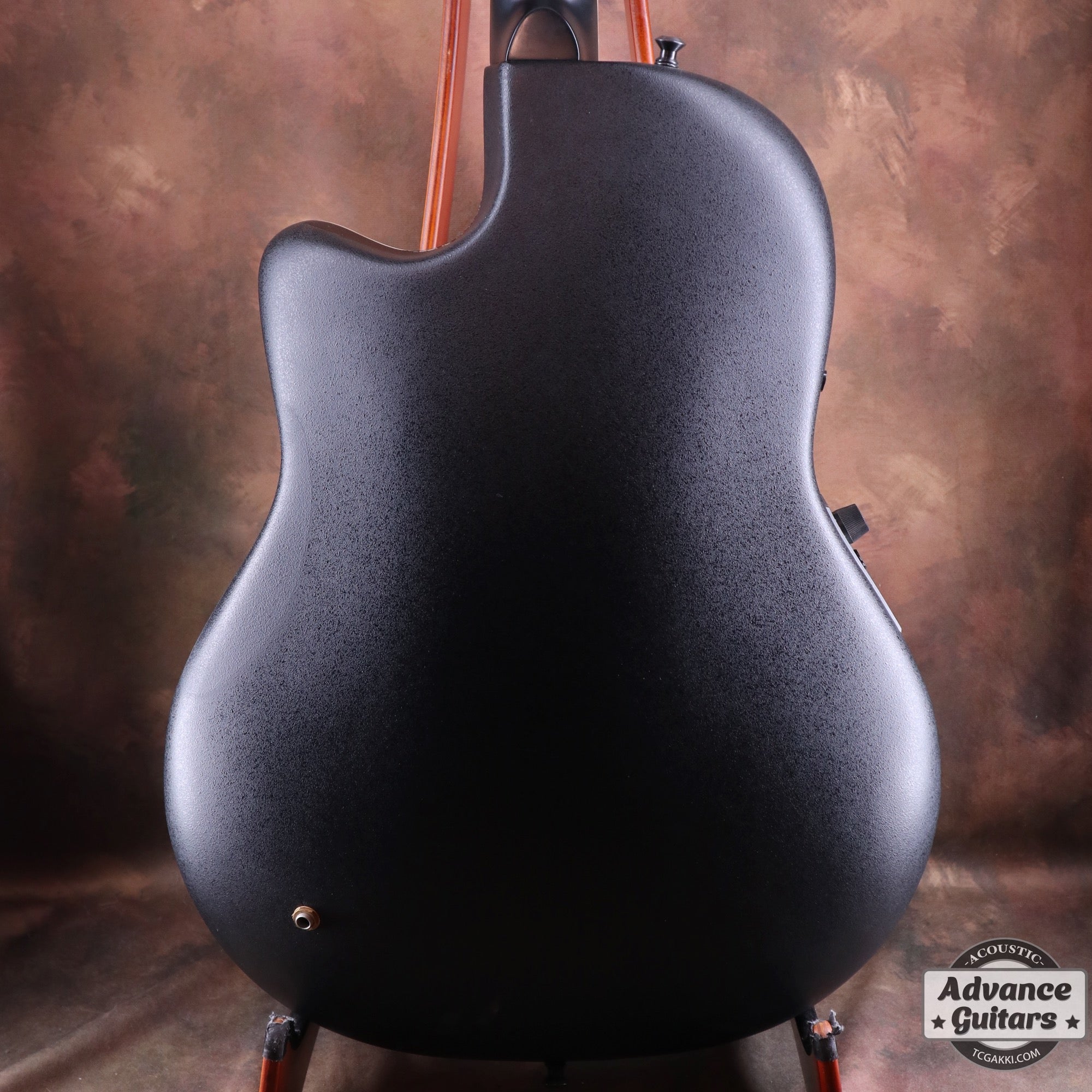 薄さで軽快に、黒で特別を纏う】Custom Legend 1869